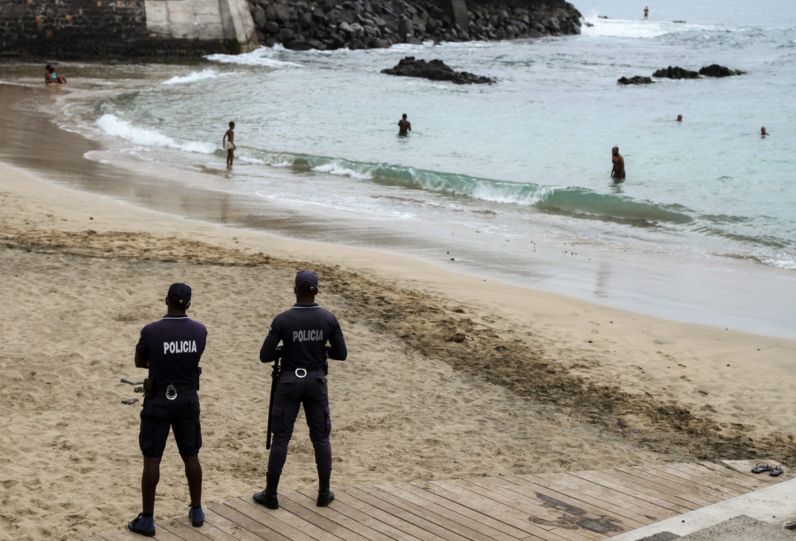 Nova Lei do Mar passa com ampla maioria mas com votos contra de dez deputados do PS