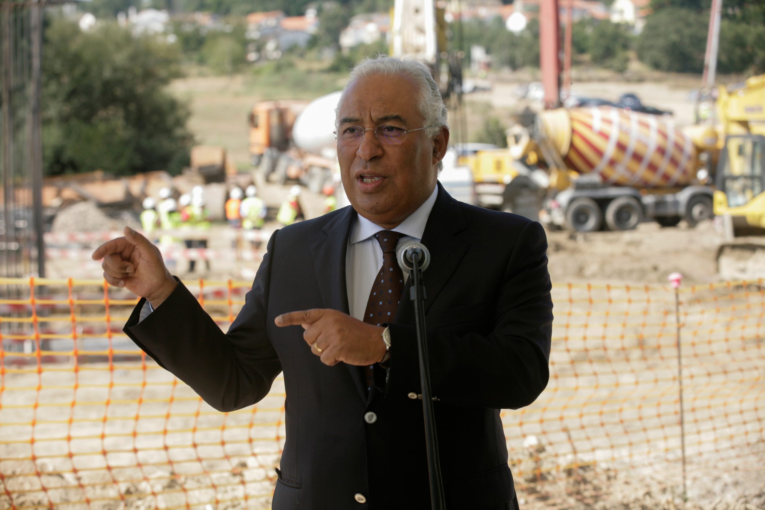 Primeiro-ministro lamenta que professores se mantenham “irredutíveis no finca-pé”