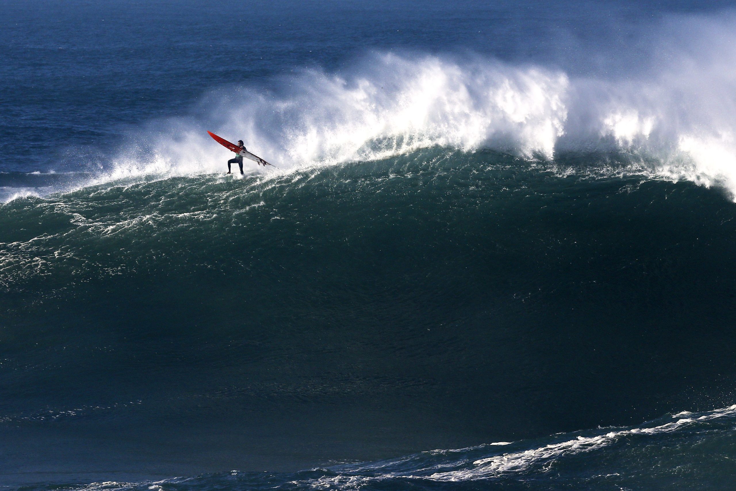 Nazaré palco de 11 ondas gigantes nomeadas para os prémios Big Wave