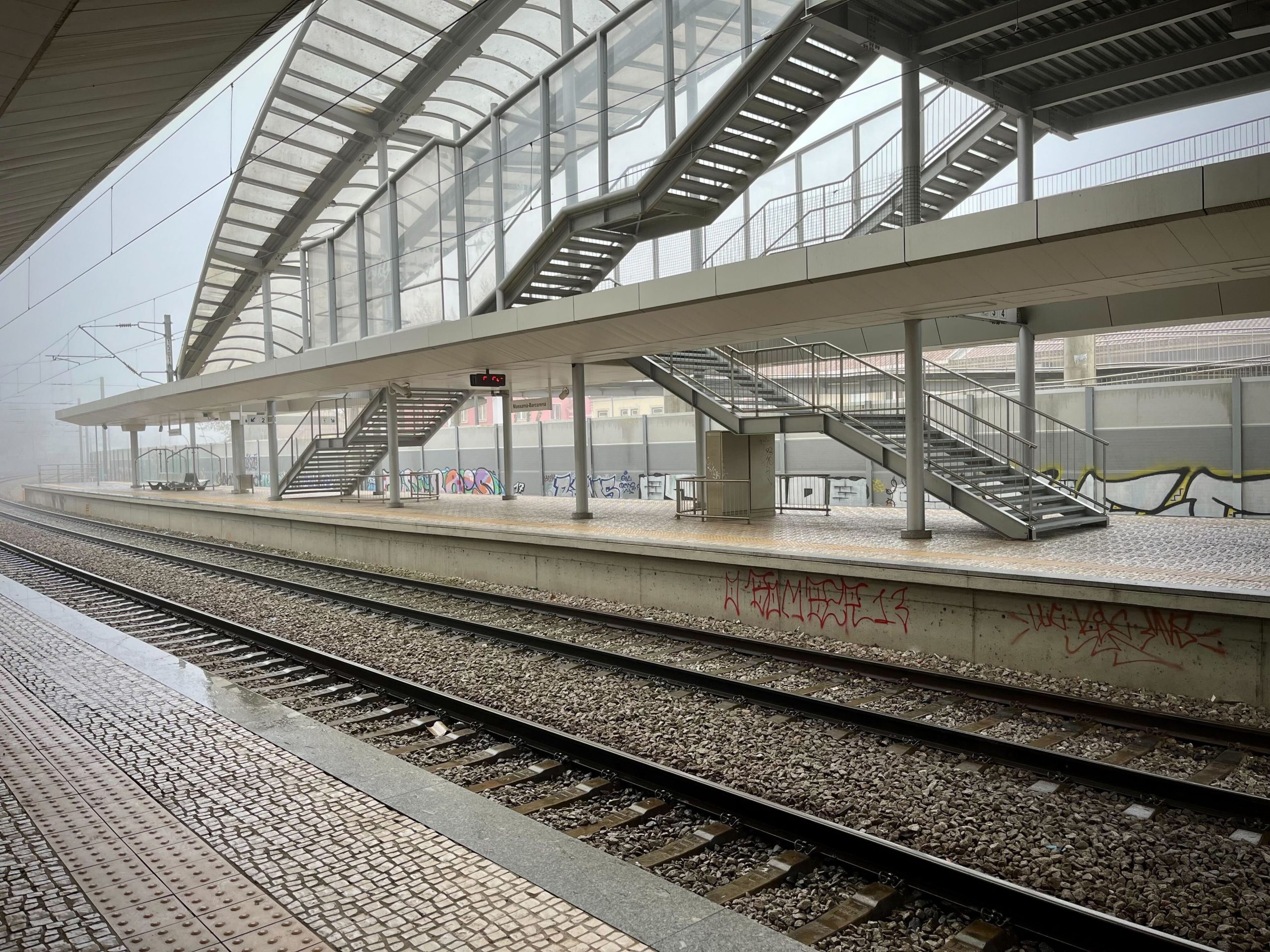 Câmara de Lisboa quer comboios a pararem na estação de Marvila