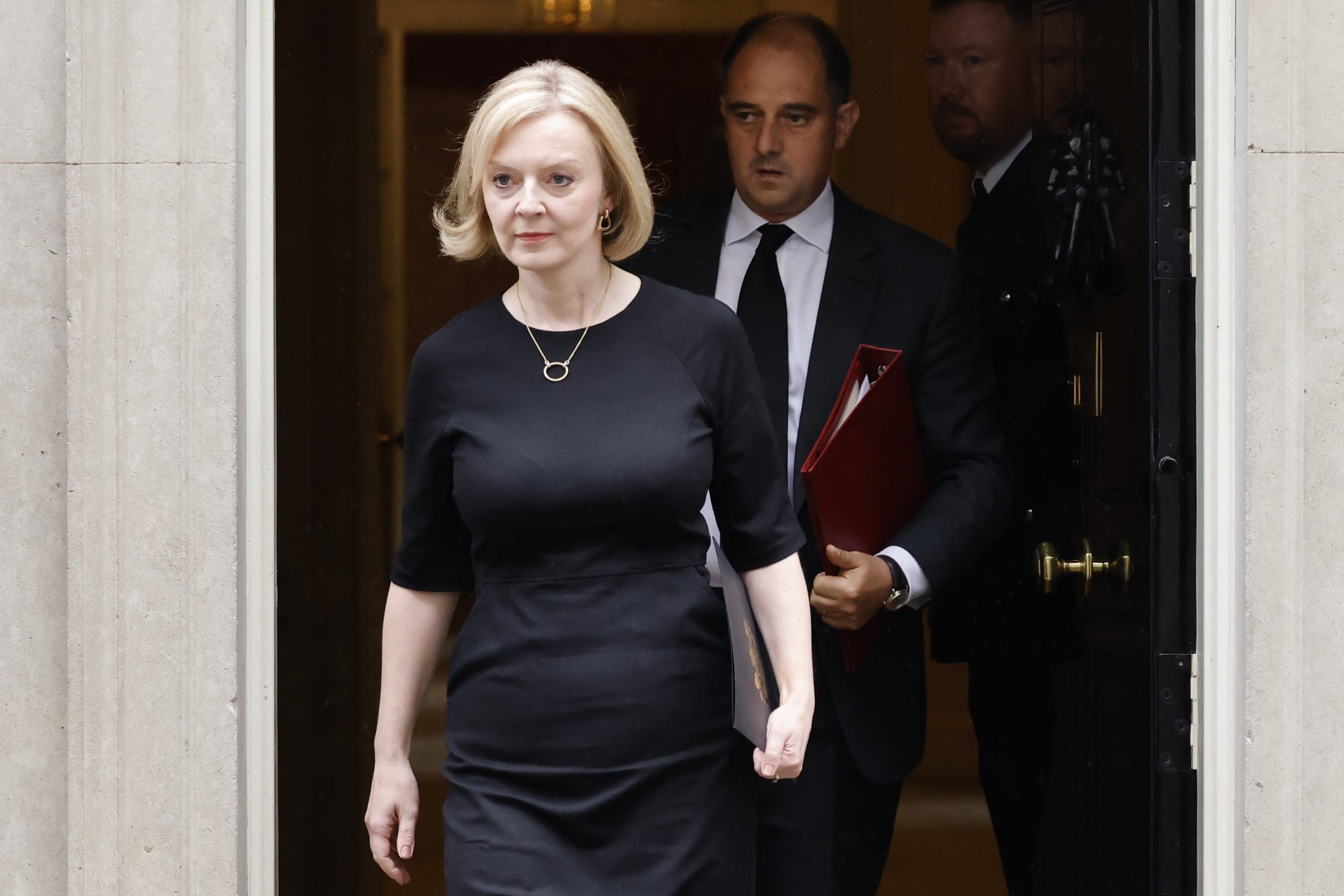Milhares de britânicos protestam nas ruas de Londres contra inflação e medidas de Liz Truss