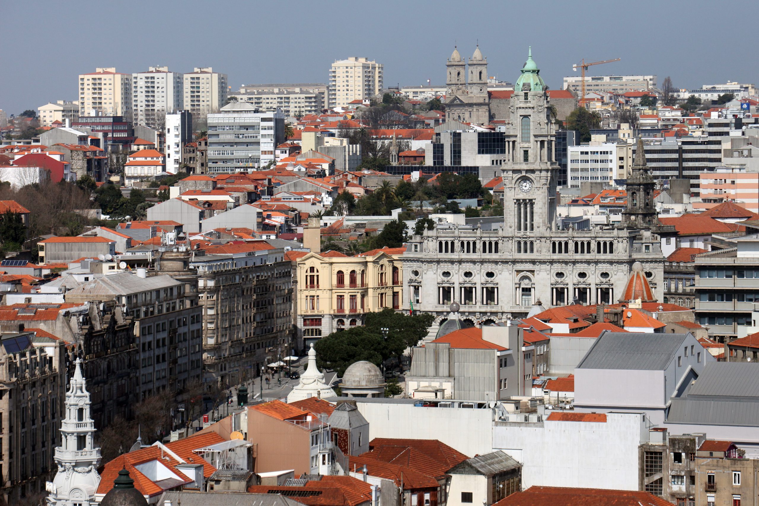 Norte lembra Montenegro que AML “não tem sido nem será o motor do desenvolvimento do país”