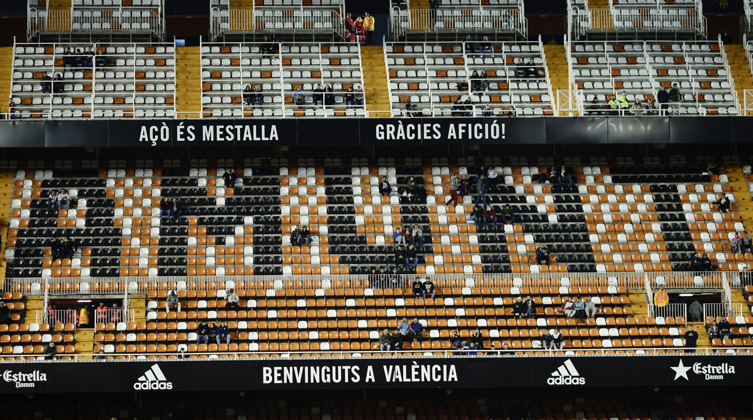 Valência quer inaugurar novo estádio em 2022