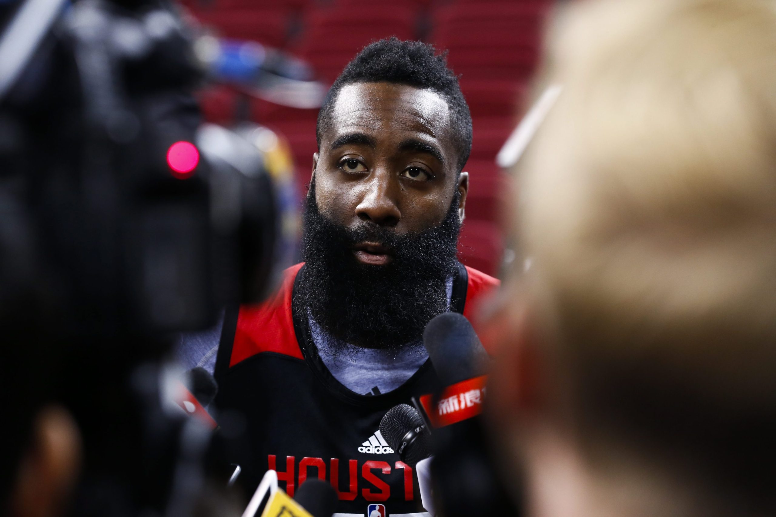 Harden bate recorde de pontos da carreira na vitória dos Rockets sobre os Jazz