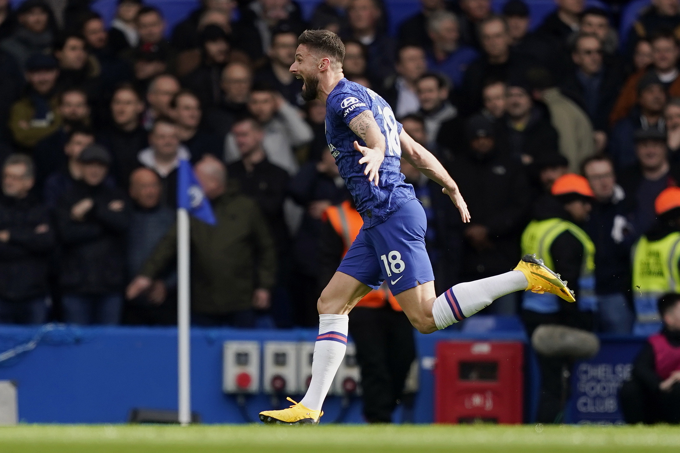Tottenham perde com o Chelsea no regresso de Mourinho a Stamford Bridge