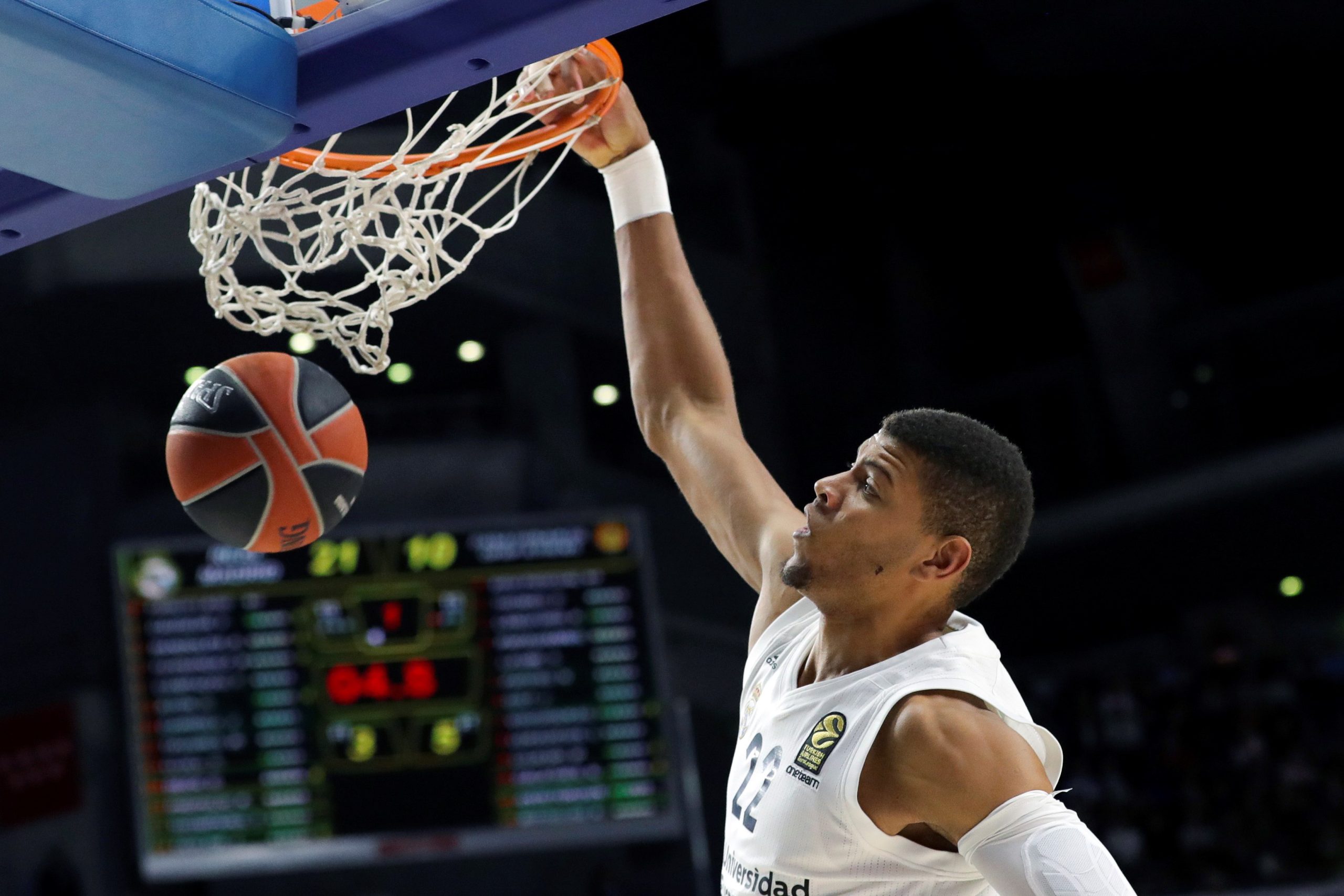 Edy Tavares sente-se “muito bem” no Real Madrid, mas perspetiva regresso à NBA