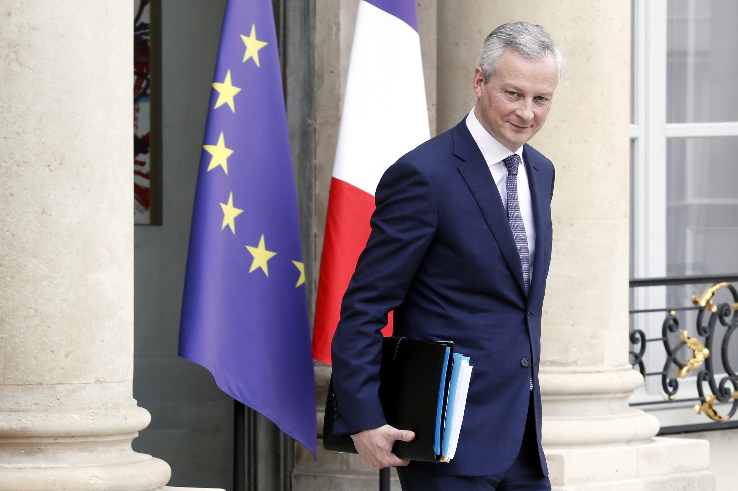 Paris diz que ‘chumbo’ de fusão entre Alstom e Siemens seria “erro económico e político”