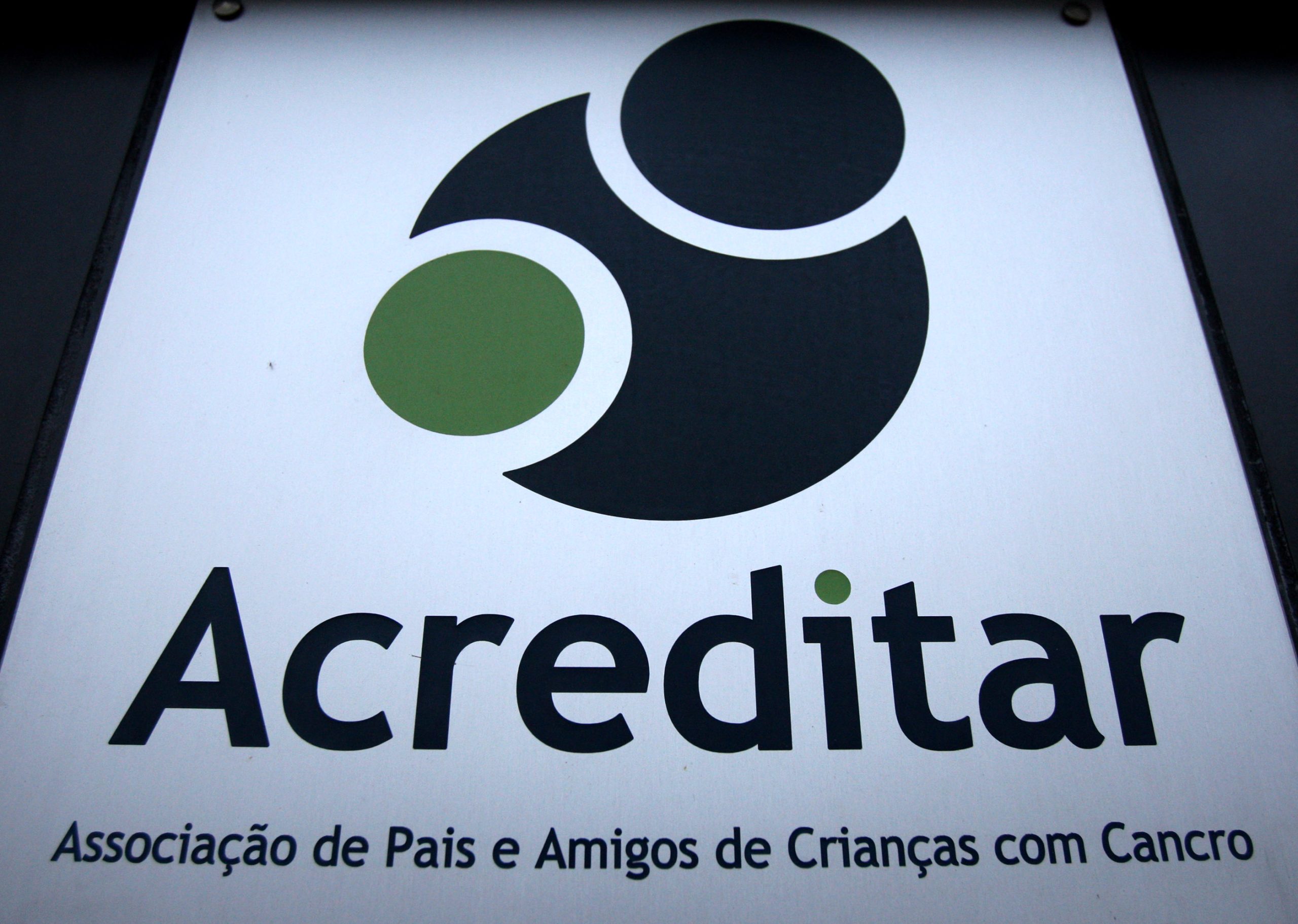 Acreditar entrega petição com 83 mil assinaturas para alargamento do luto parental