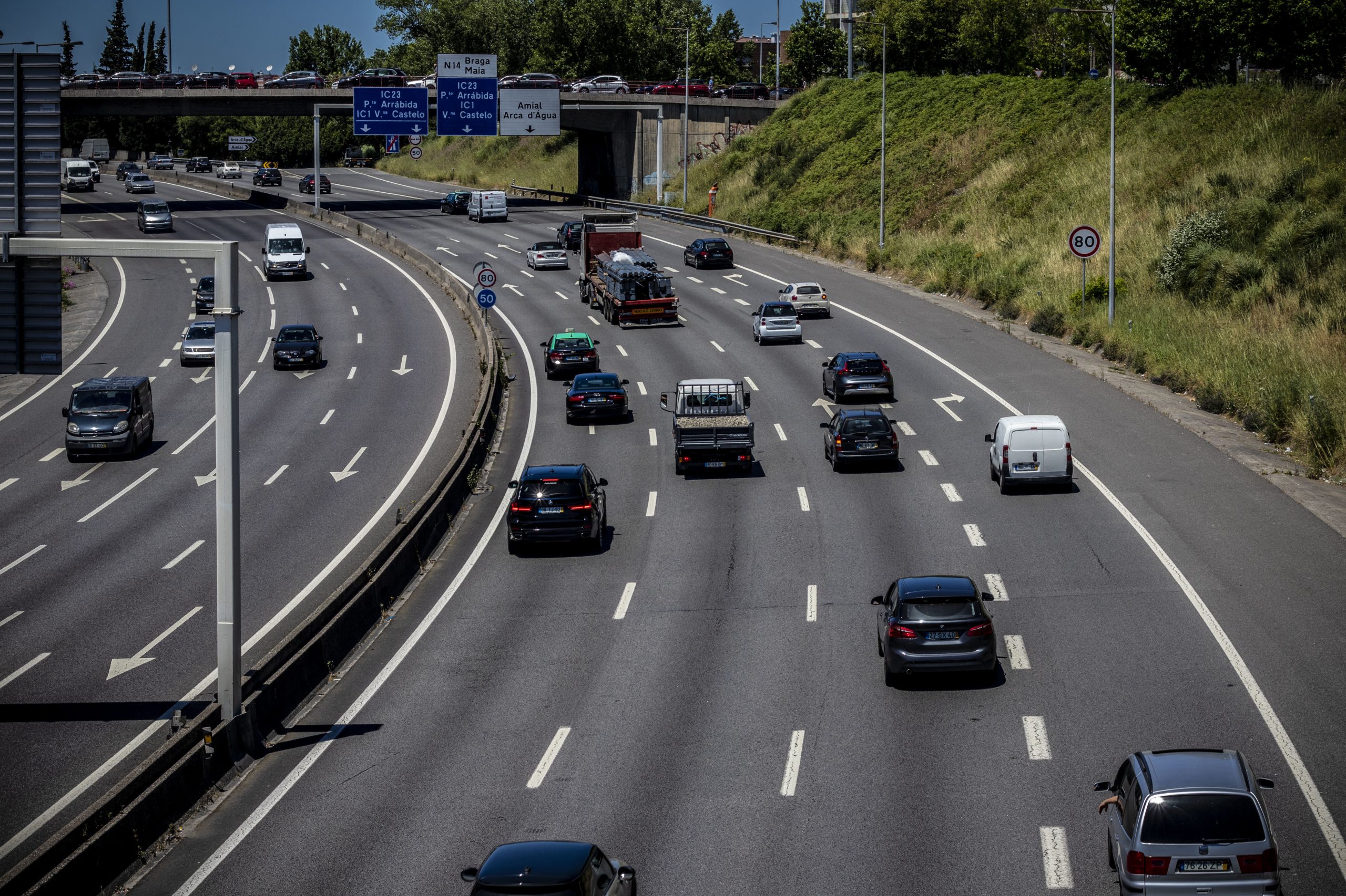 Venda de automóveis cai 2% em 2019 para 267,8 mil veículos