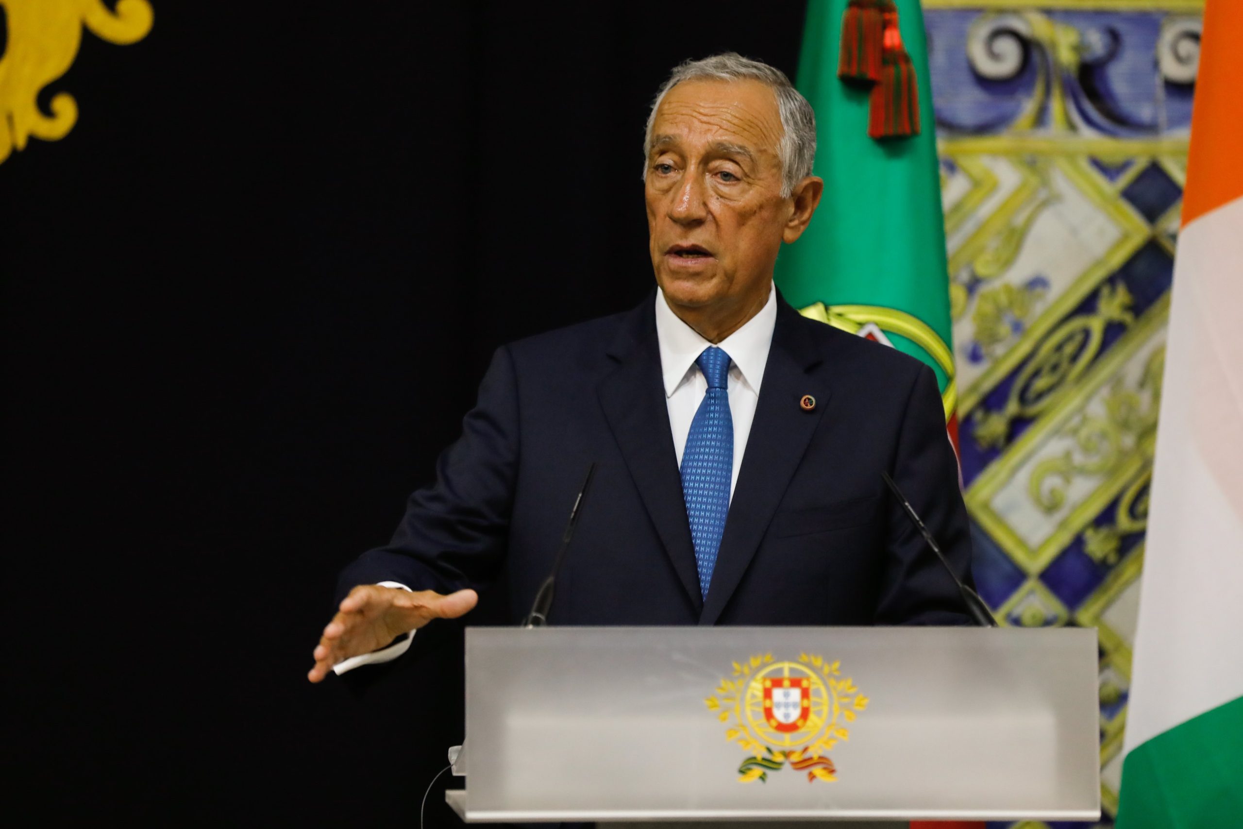 Marcelo promulgou regime que termina com títulos ao portador em circulação