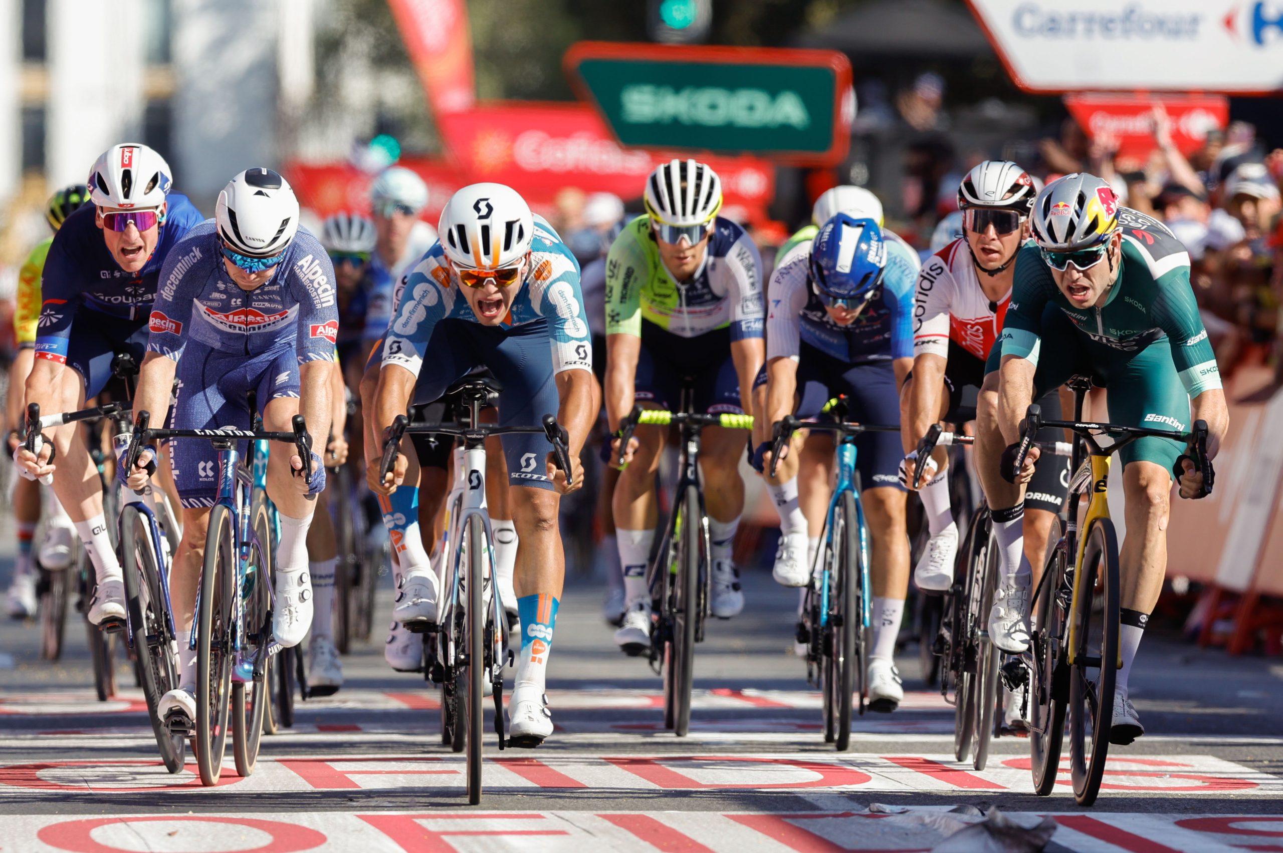 La Vuelta: Pavel Bittner vence quinta etapa. Rui Costa forçado a abandonar