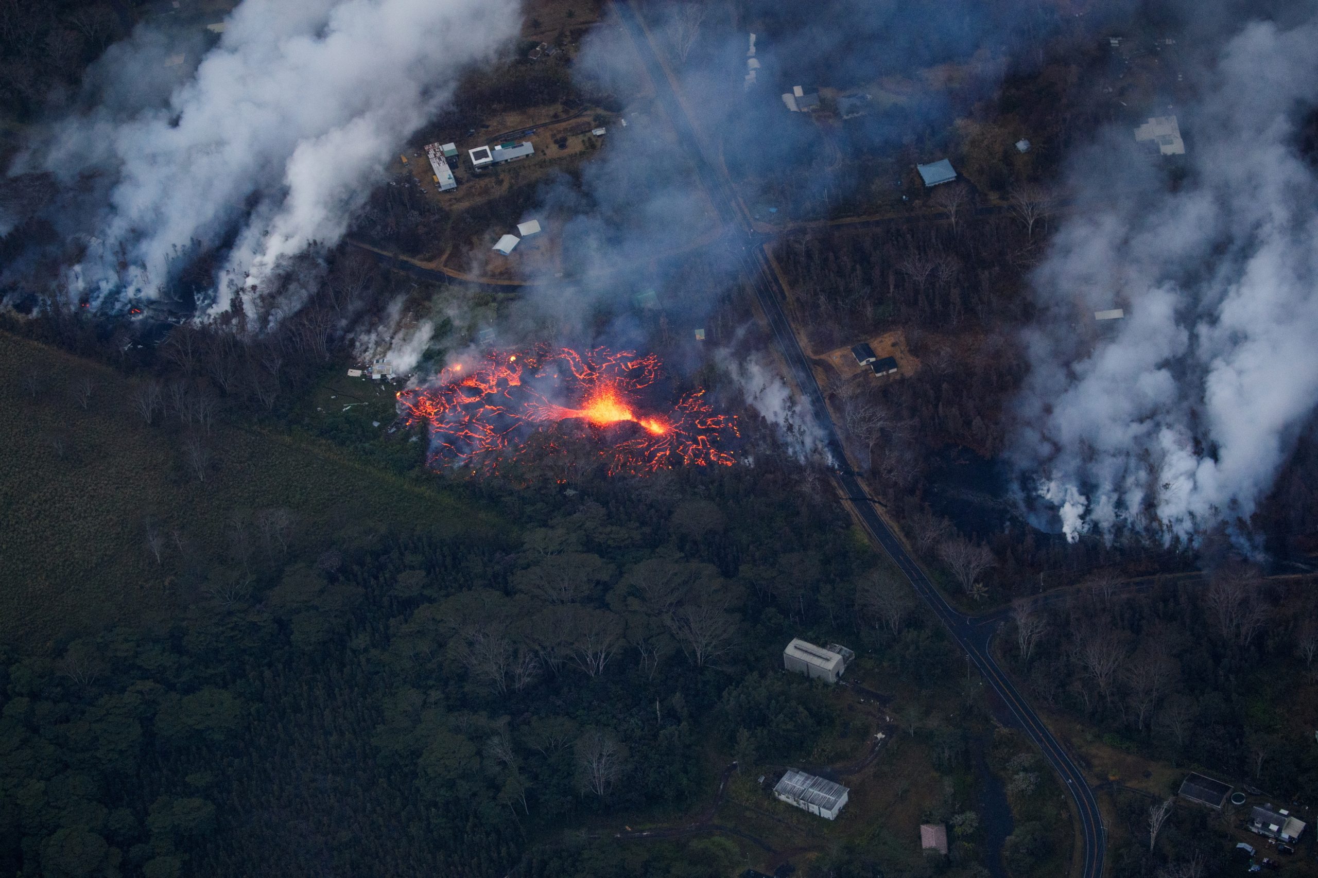 Autoridades no Havai contabilizam 82 estruturas destruídas por erupção do Kilauea