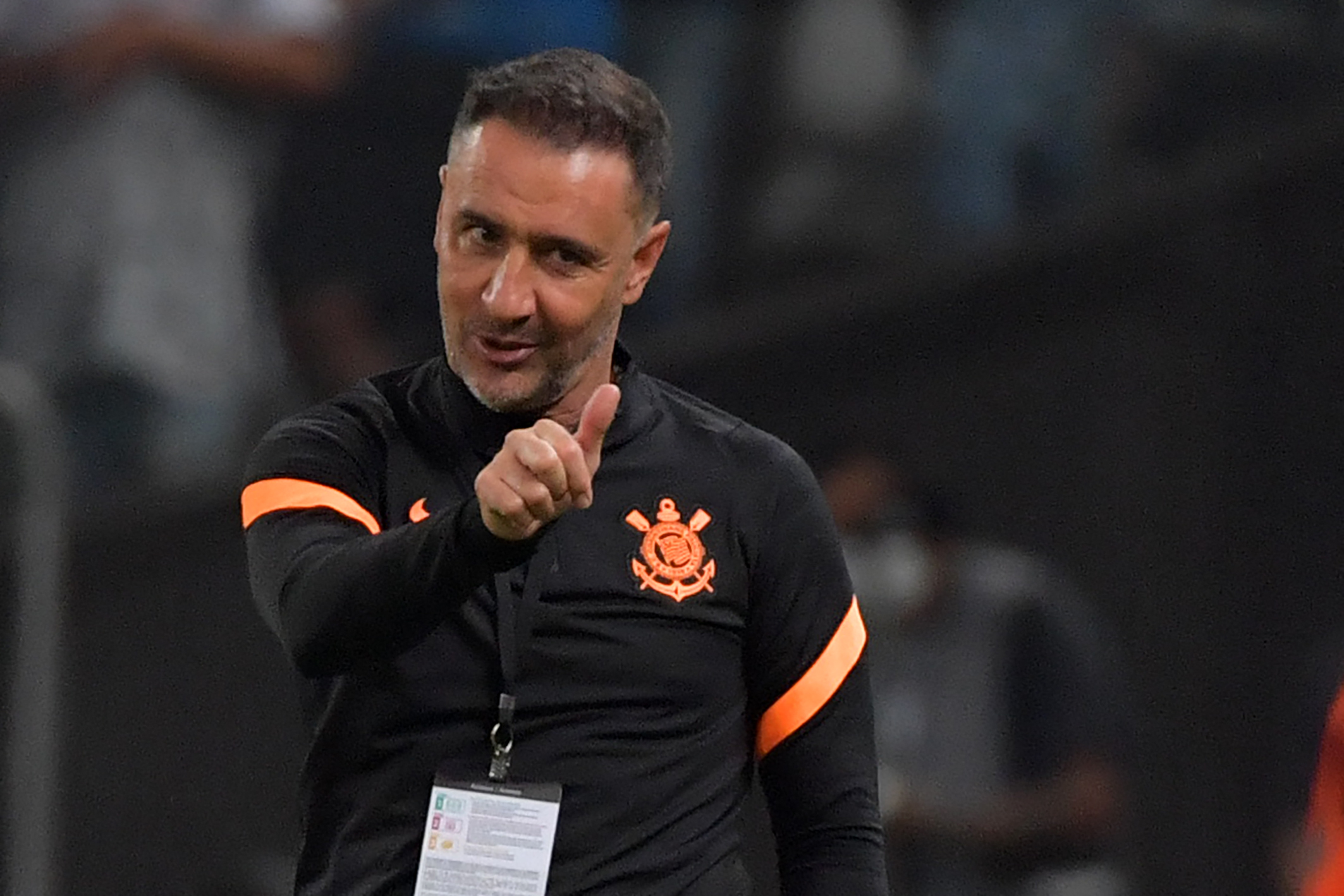 “Quem manda na sua casa, você ou a sua mulher?”. A pergunta que deixou Vítor Pereira ‘louco’