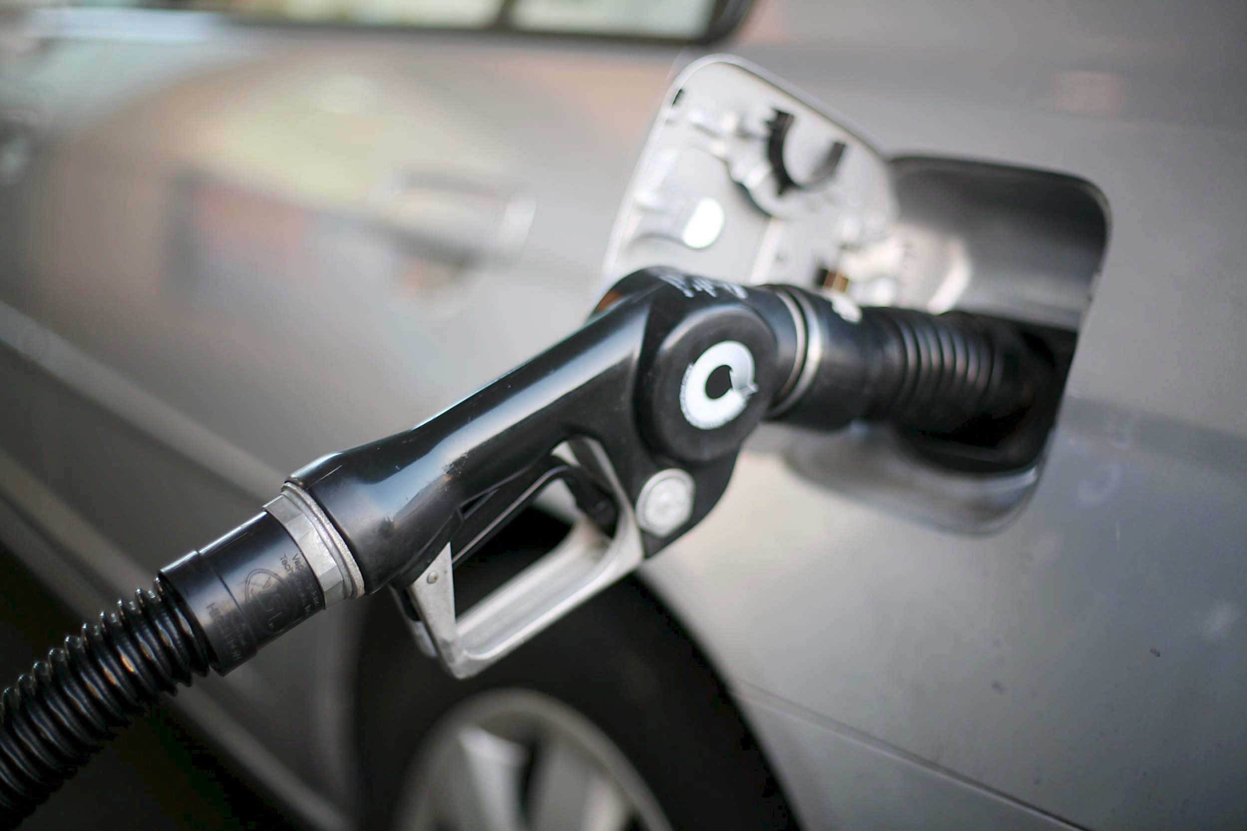 Portugal com gasolina mais cara e gasóleo mais barato face à média da União Europeia no último trimestre