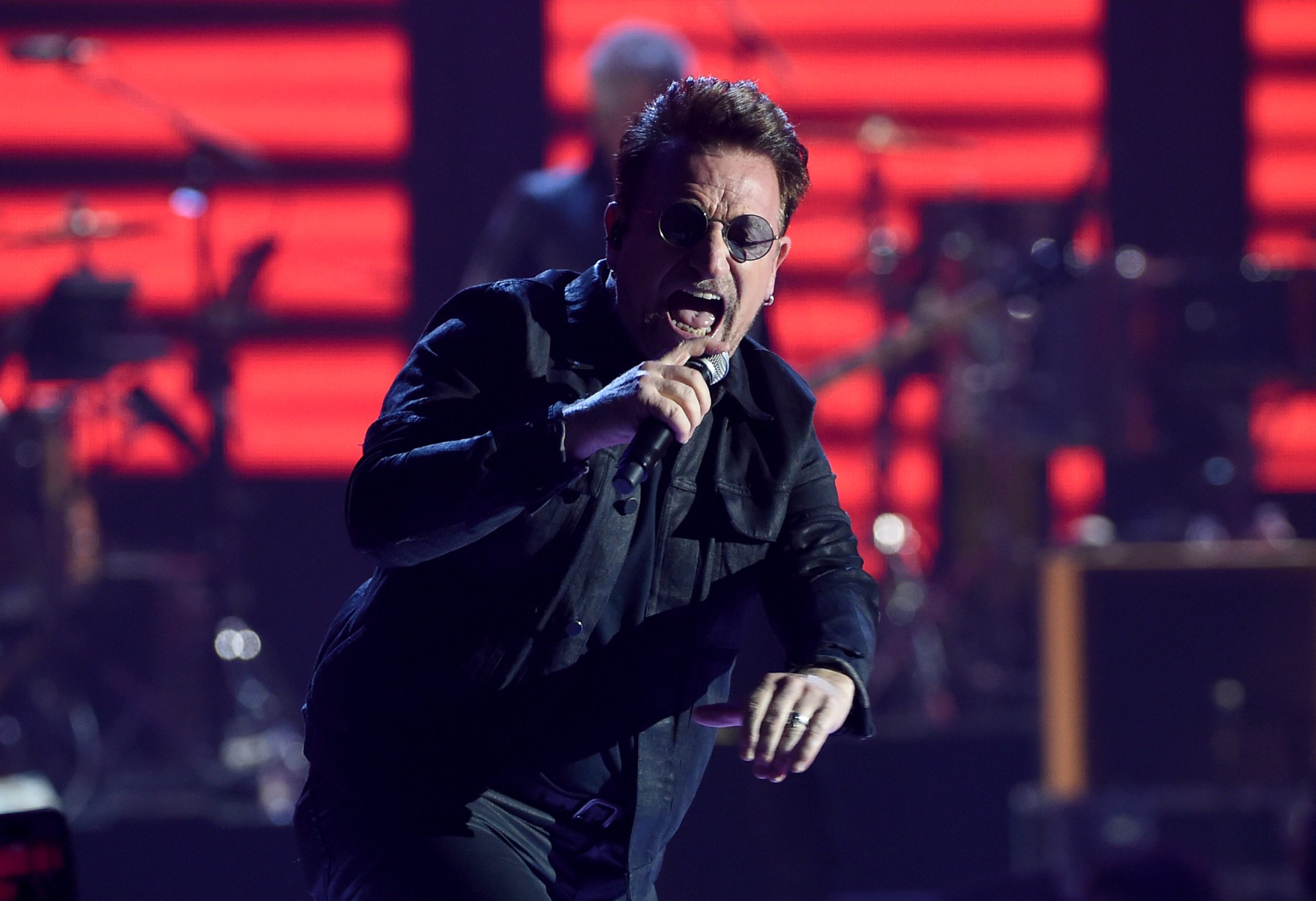 Web Summit: Bono Vox lança campanha para fazer chegar internet a 350 milhões pessoas pobres