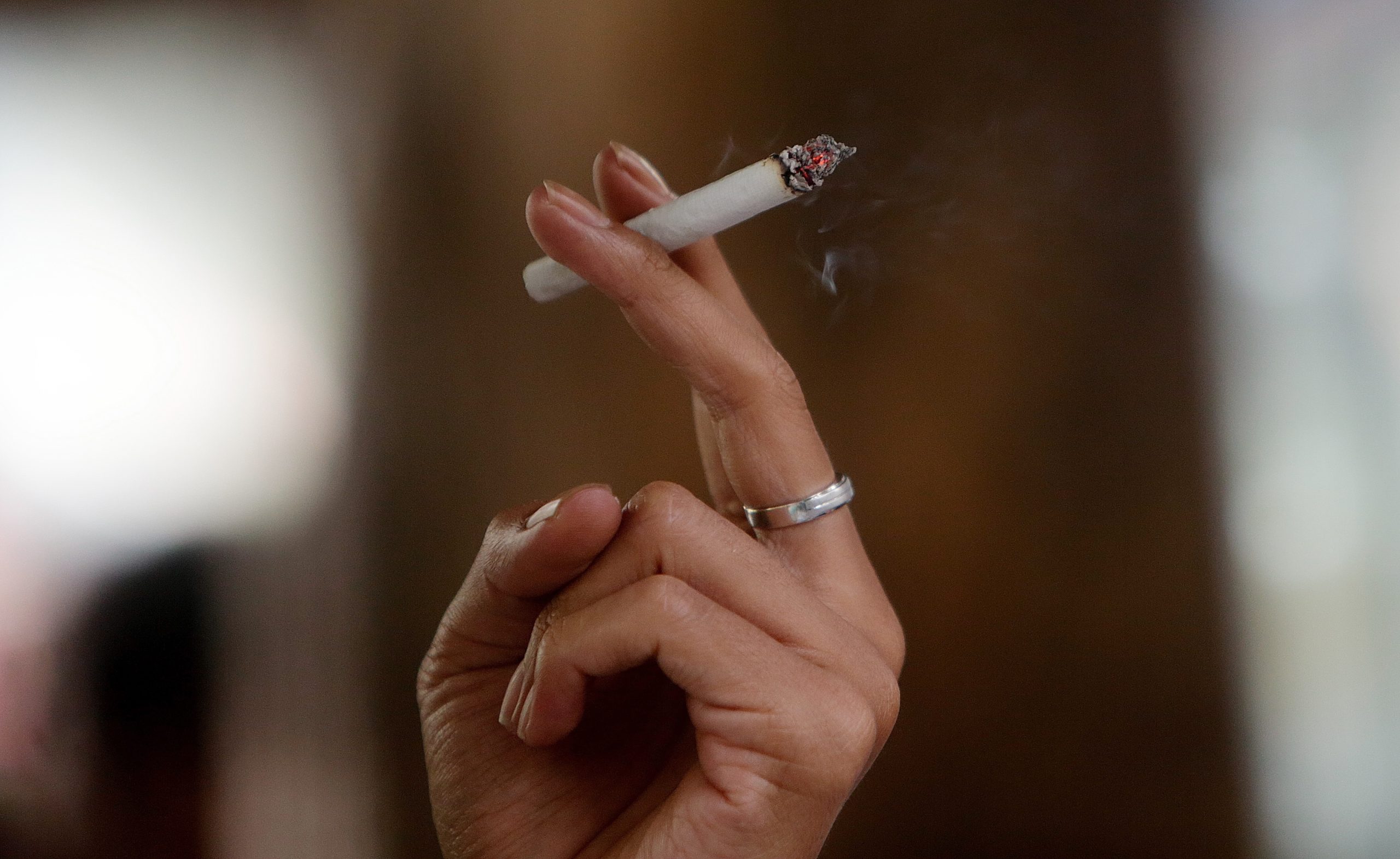 Organizações começam a recolher assinaturas para abolir venda de tabaco e nicotina