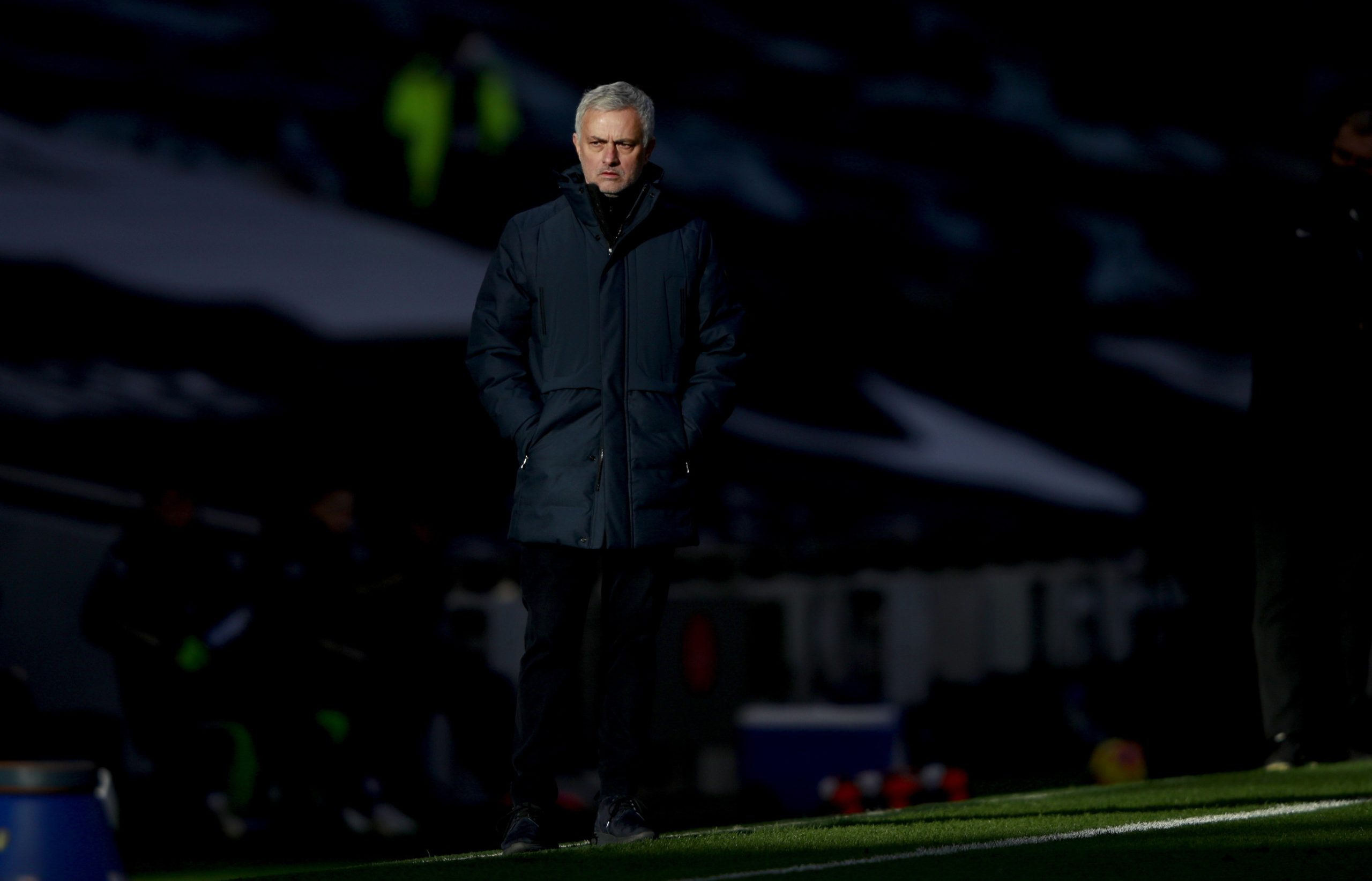 Tottenham, de Mourinho, volta a esbanjar dois pontos depois de estar em vantagem