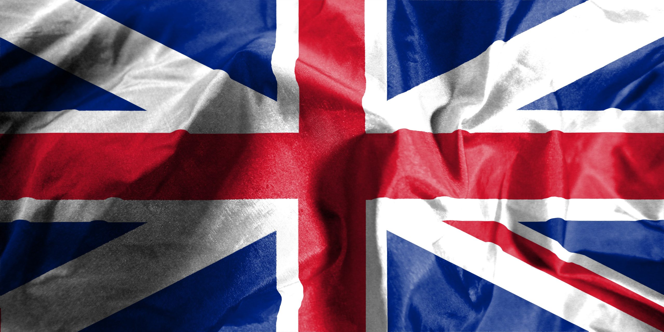 Estátua de comerciante de escravos derrubada em Inglaterra