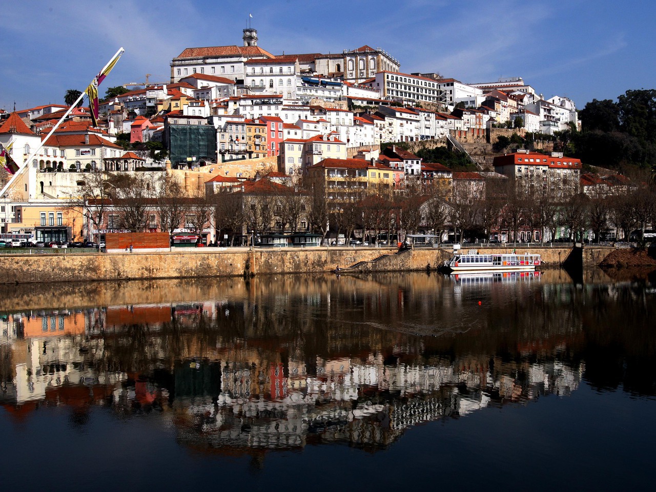 Câmara de Coimbra reconhece interesse histórico a duas repúblicas de estudantes