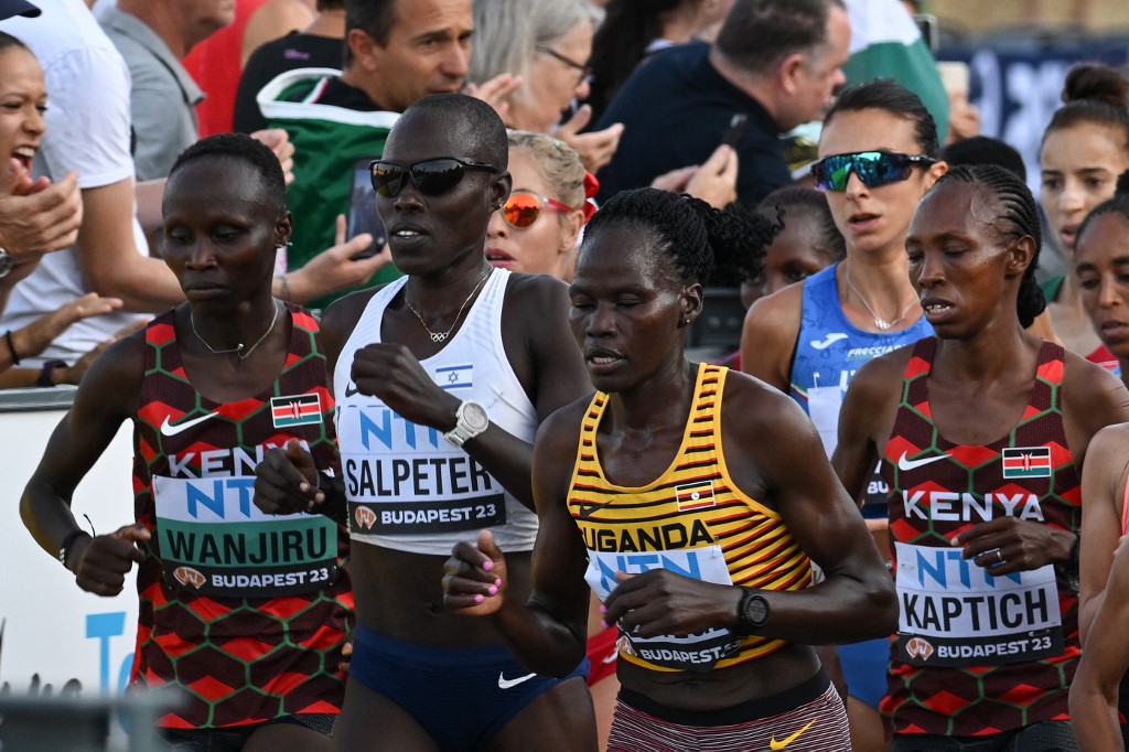 Agressor da atleta Rebecca Cheptegei morreu no hospital também devido às queimaduras