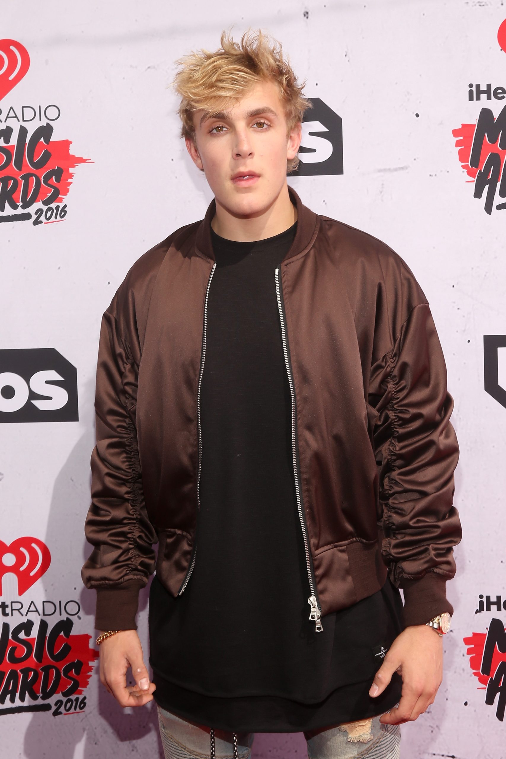 FBI faz buscas na casa do Youtuber e ator Jake Paul. Foram apreendidas armas
