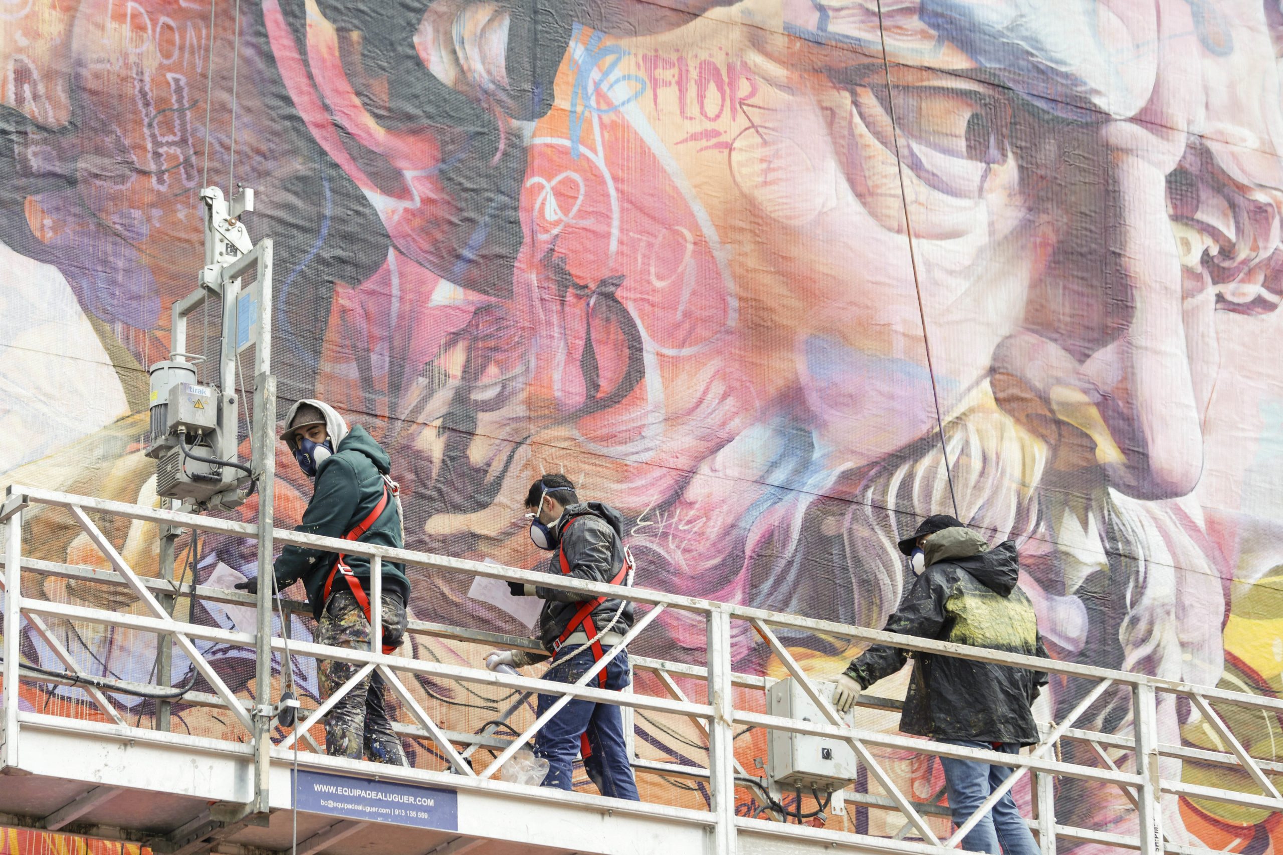 Espanhóis PichiAvo inauguram em Lisboa exposição que mistura ‘graffiti’ e arte clássica