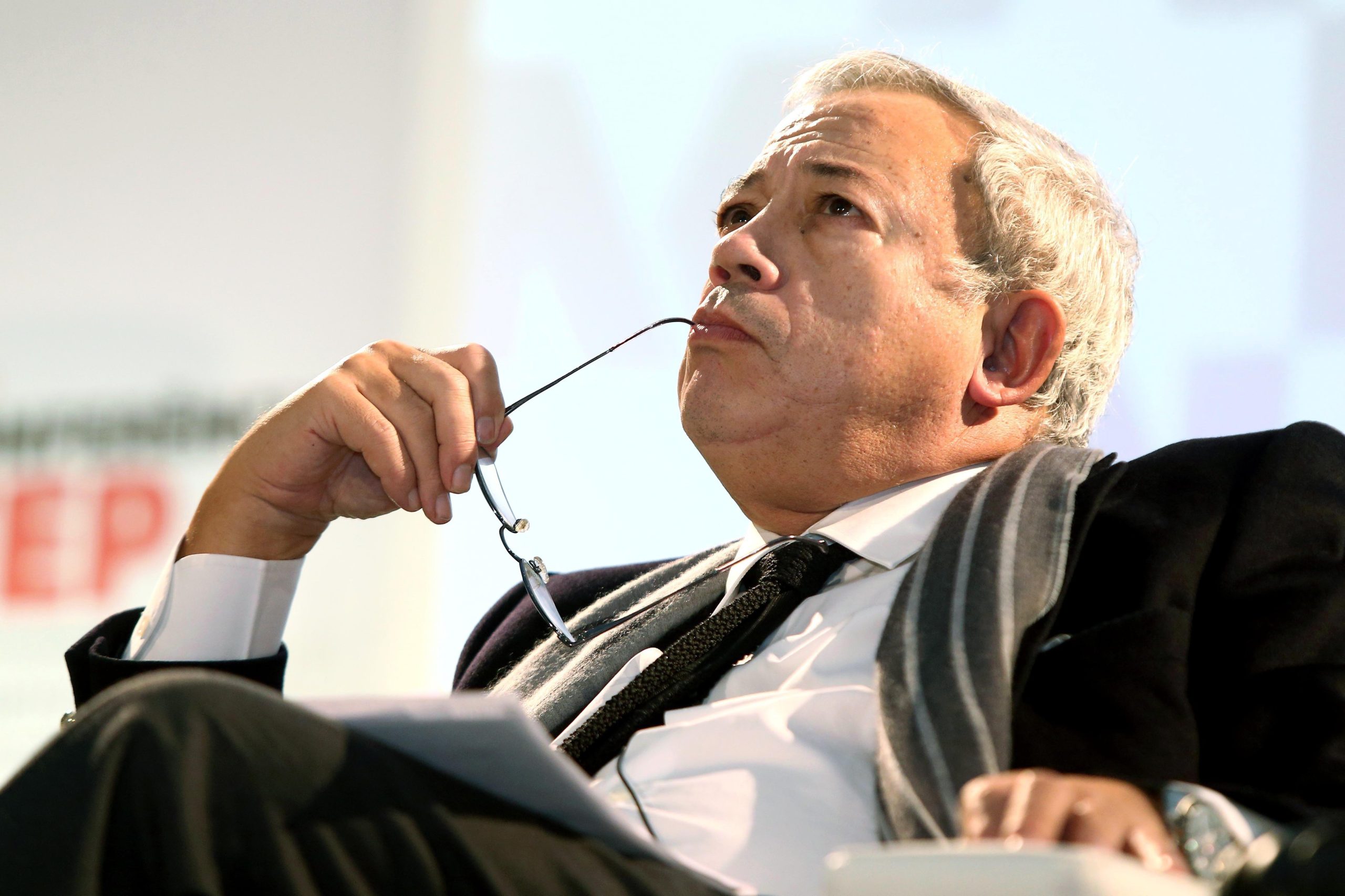Jaime Nogueira Pinto diz que cancelamento da conferência merece esclarecimento
