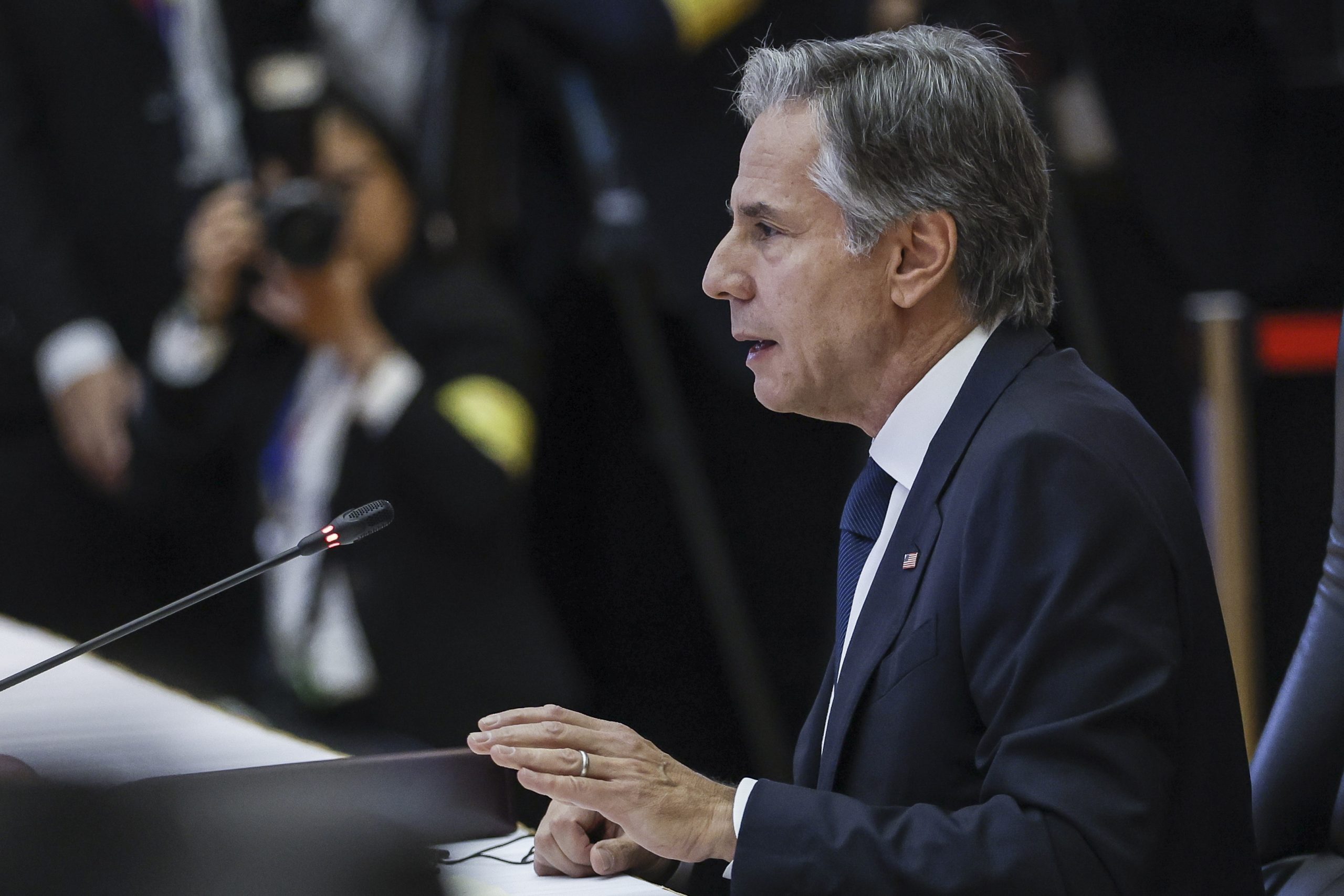 Blinken critica “sistema avariado” que prejudica diplomacia dos EUA