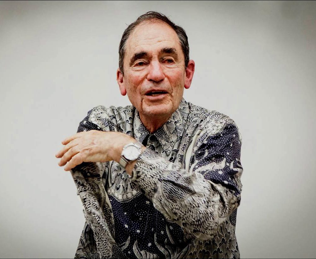 Sul-africano Albie Sachs enaltece qualidades do sucessor de Jacob Zuma