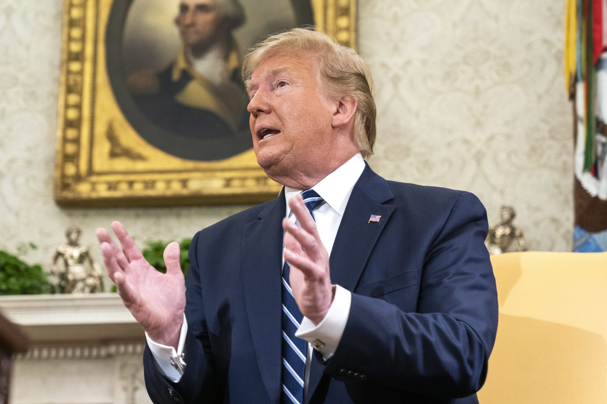 Trump garante que não quer guerra com Irão e está disponível para contactos