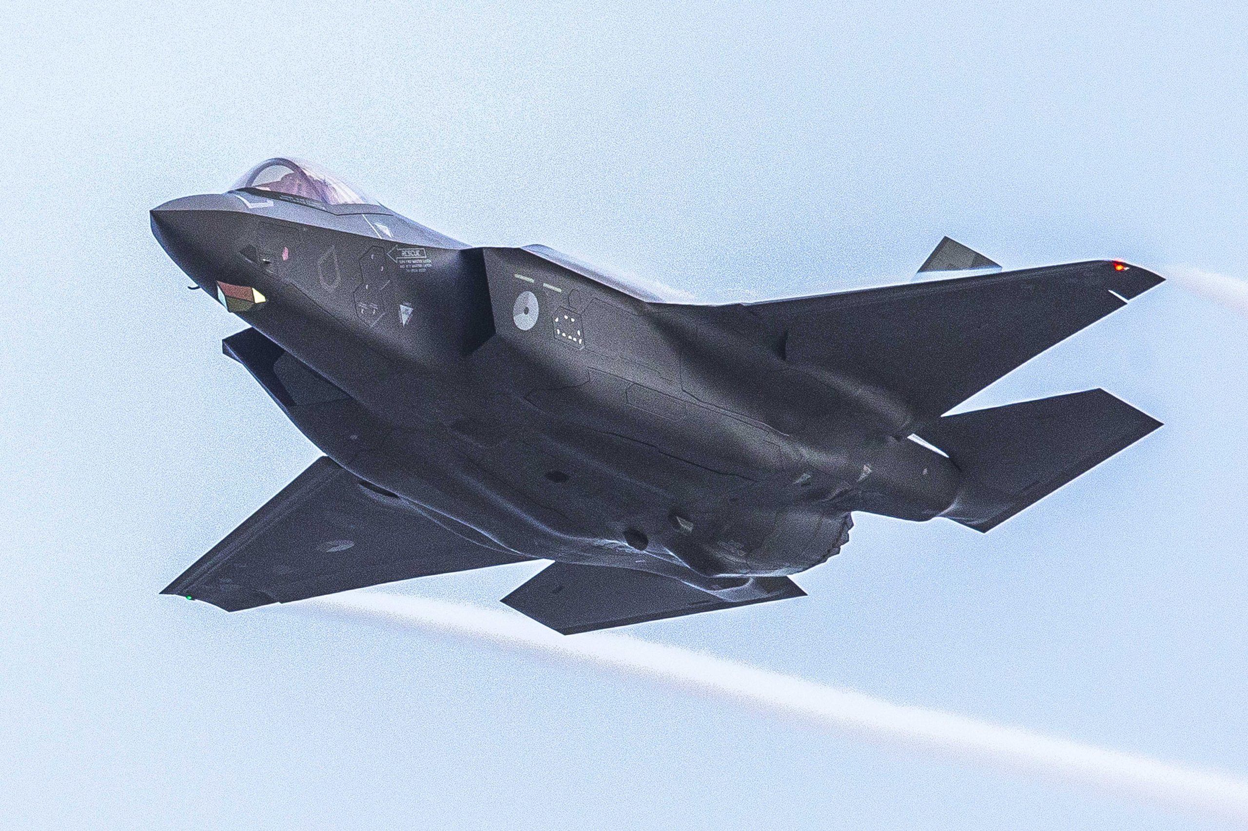 EUA aprovam venda de caças F-35 aos Emirados Árabes Unidos