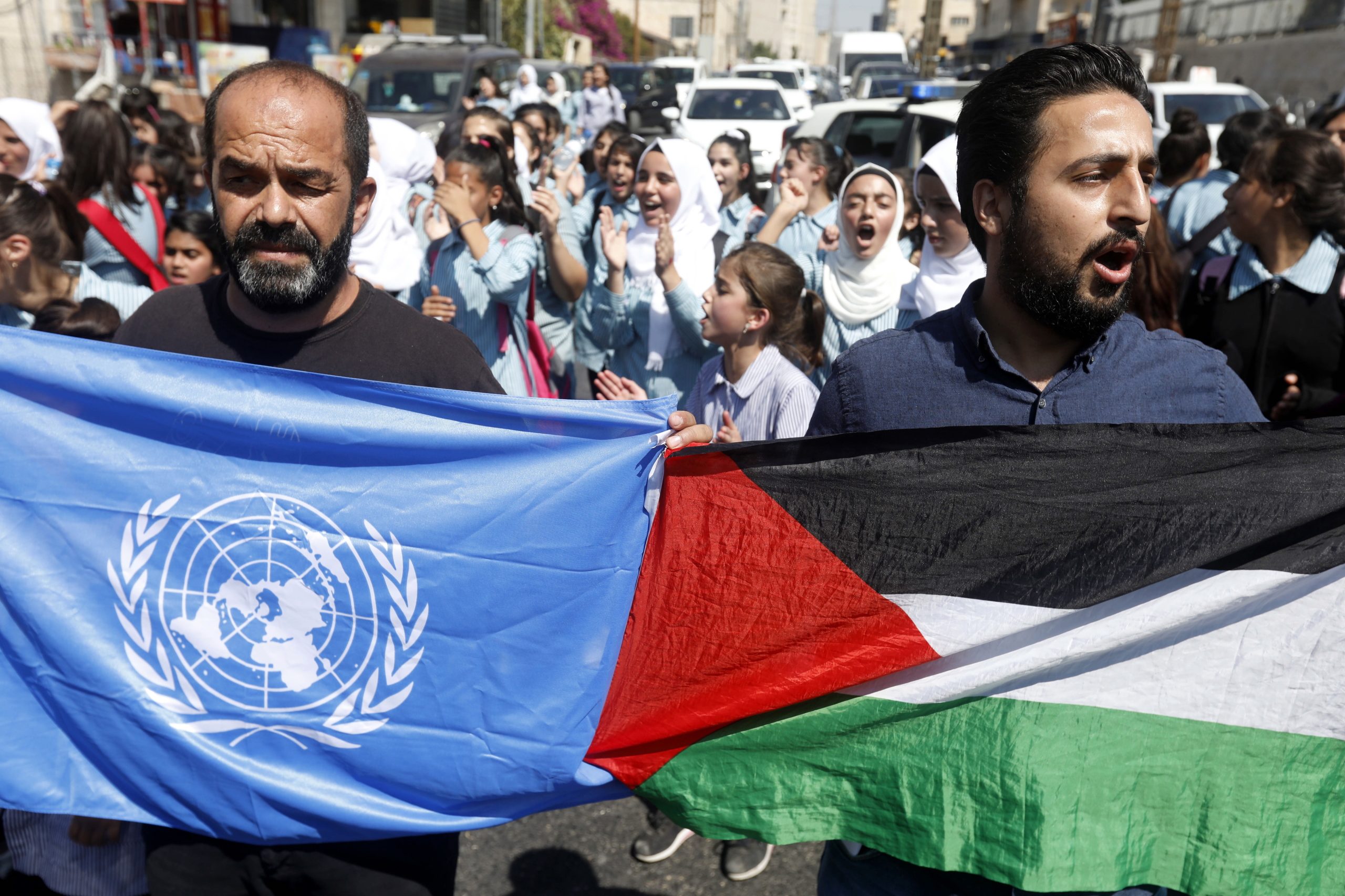 Agência da ONU para refugiados palestinianos retira nove funcionários de Gaza