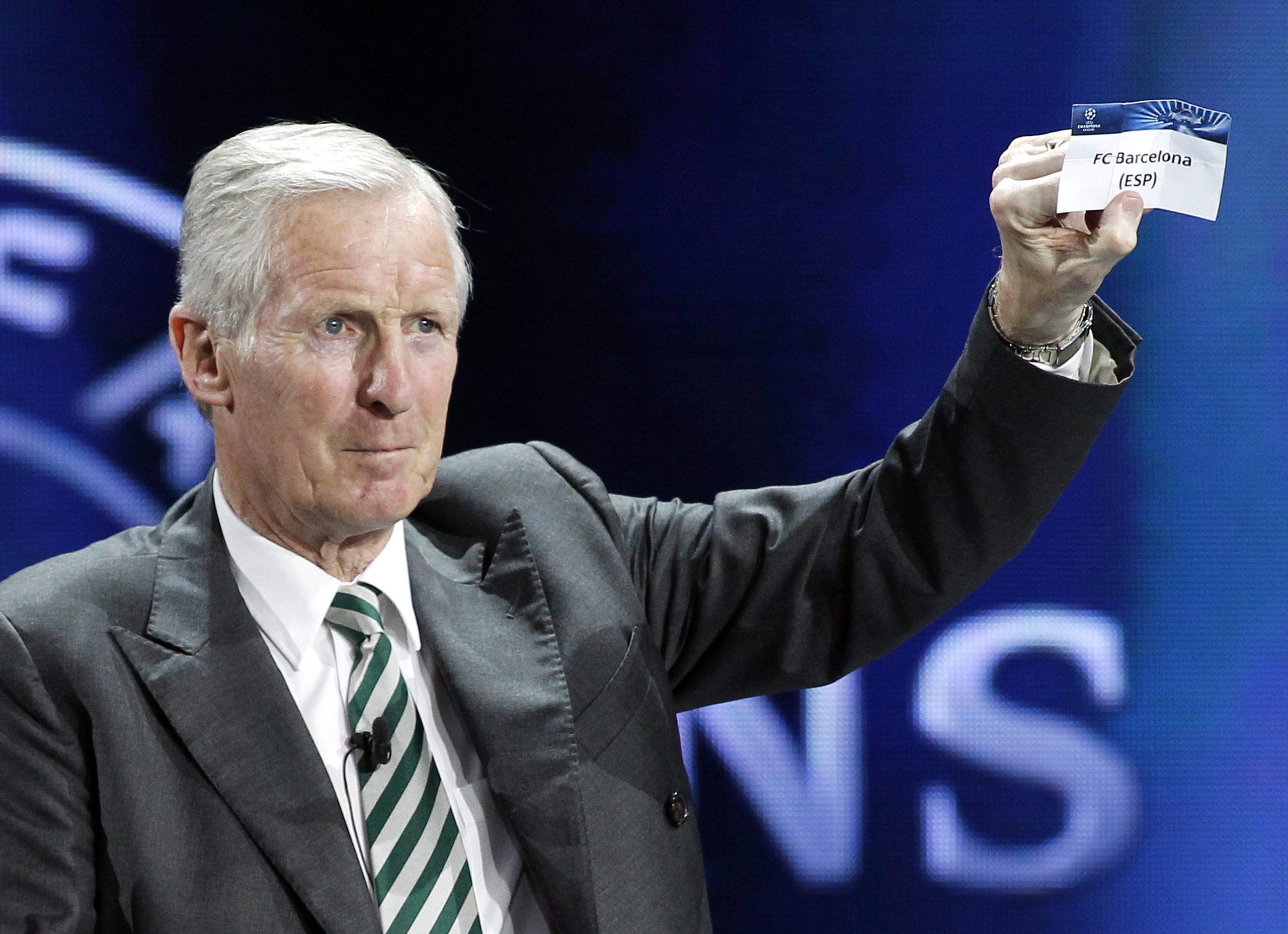 Morreu o antigo futebolista Billy McNeill, capitão dos ‘Lisbon Lions’