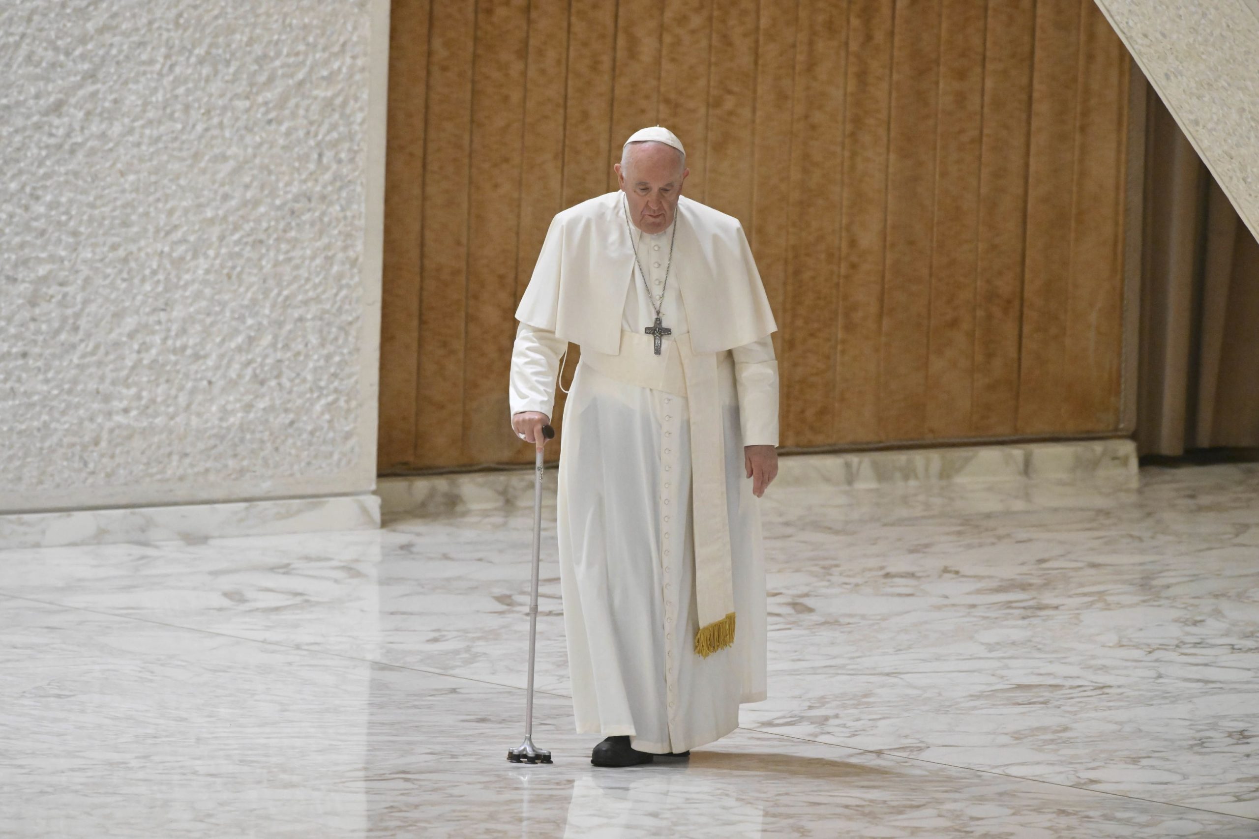 L’Aquila e os prenúncios de renúncia papal. O que leva Francisco a esta cidade italiana?