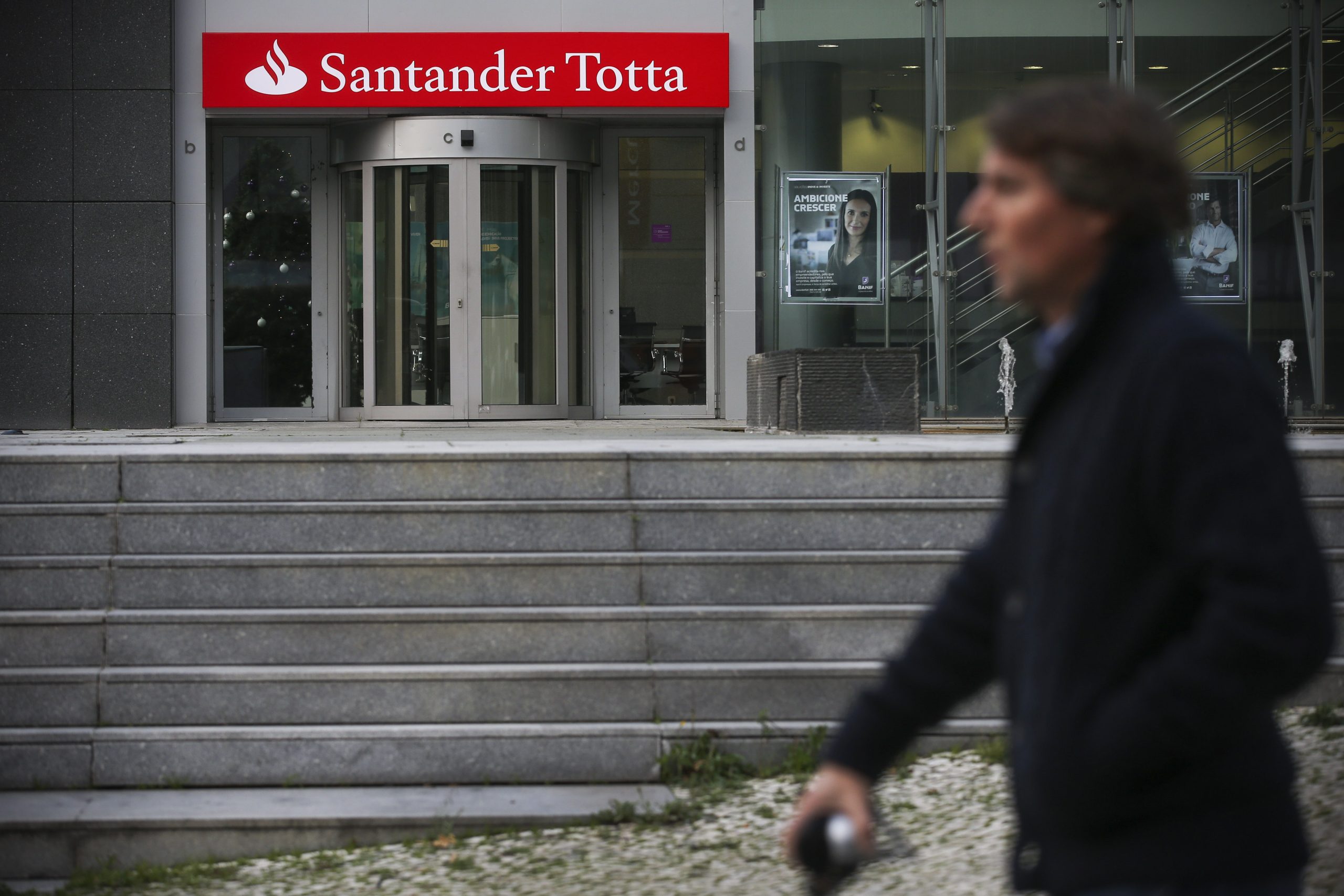 Lucros do Santander em Portugal sobem 15,2% para 263,6 milhões de euros no 1.º semestre