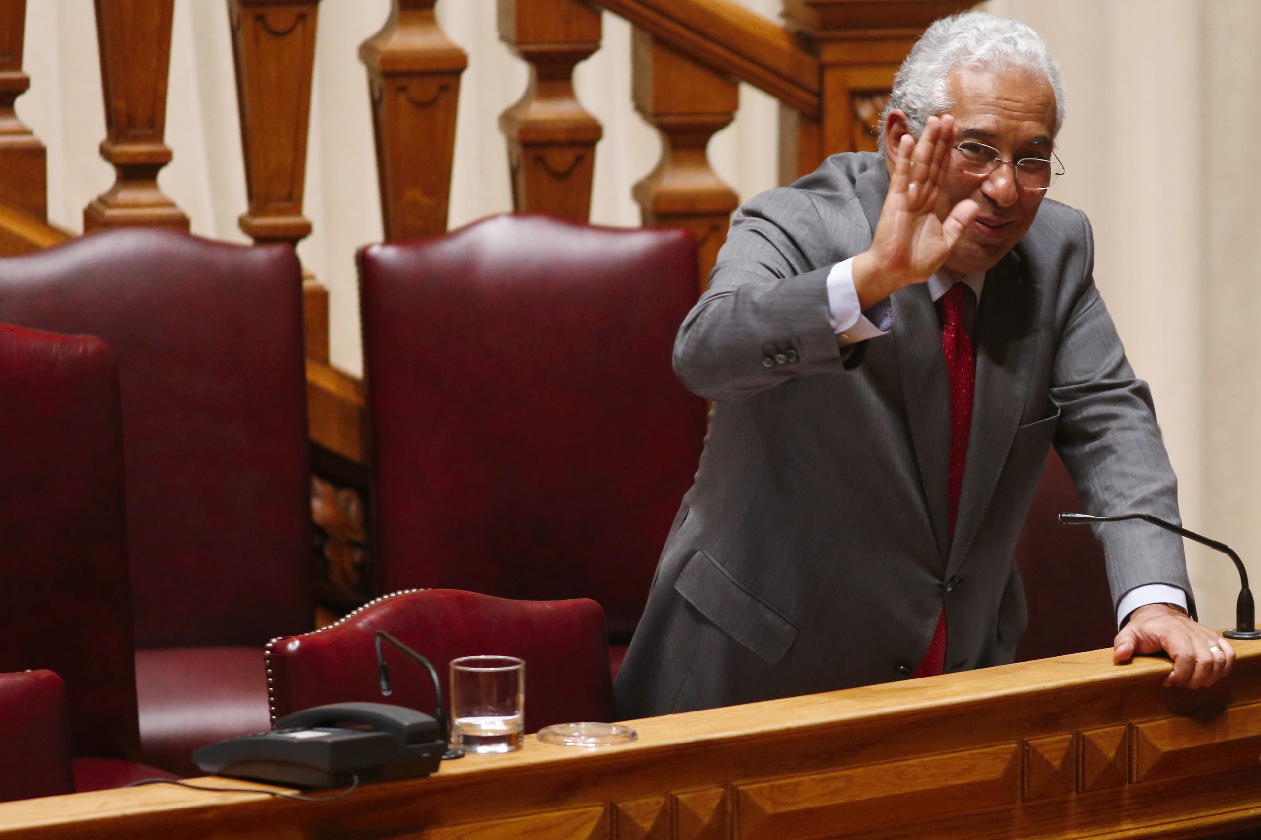 OE2016: Costa a caminho da “tranquilidade” orçamental, promete 2,5% de défice à Comissão Europeia