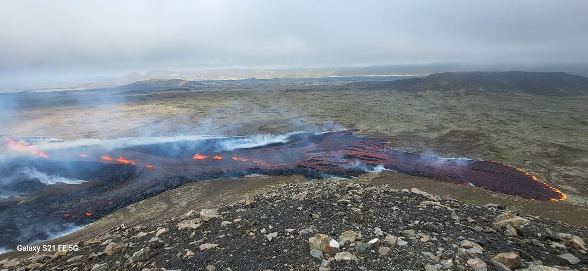 Vulcão entra em erupção na Islândia