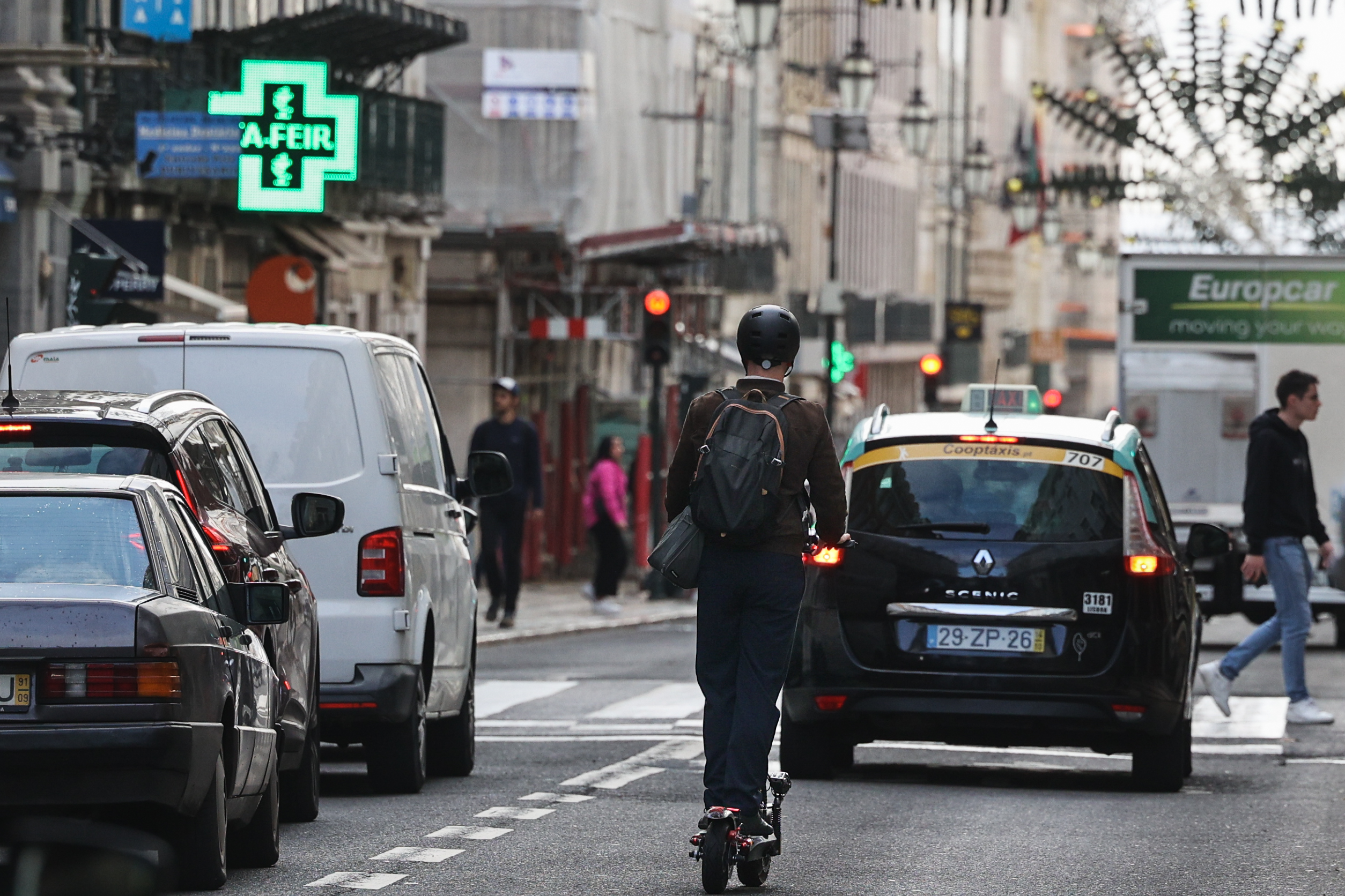 ASF avisa que trotinetes e e-scooters de maior potência precisam de seguro automóvel