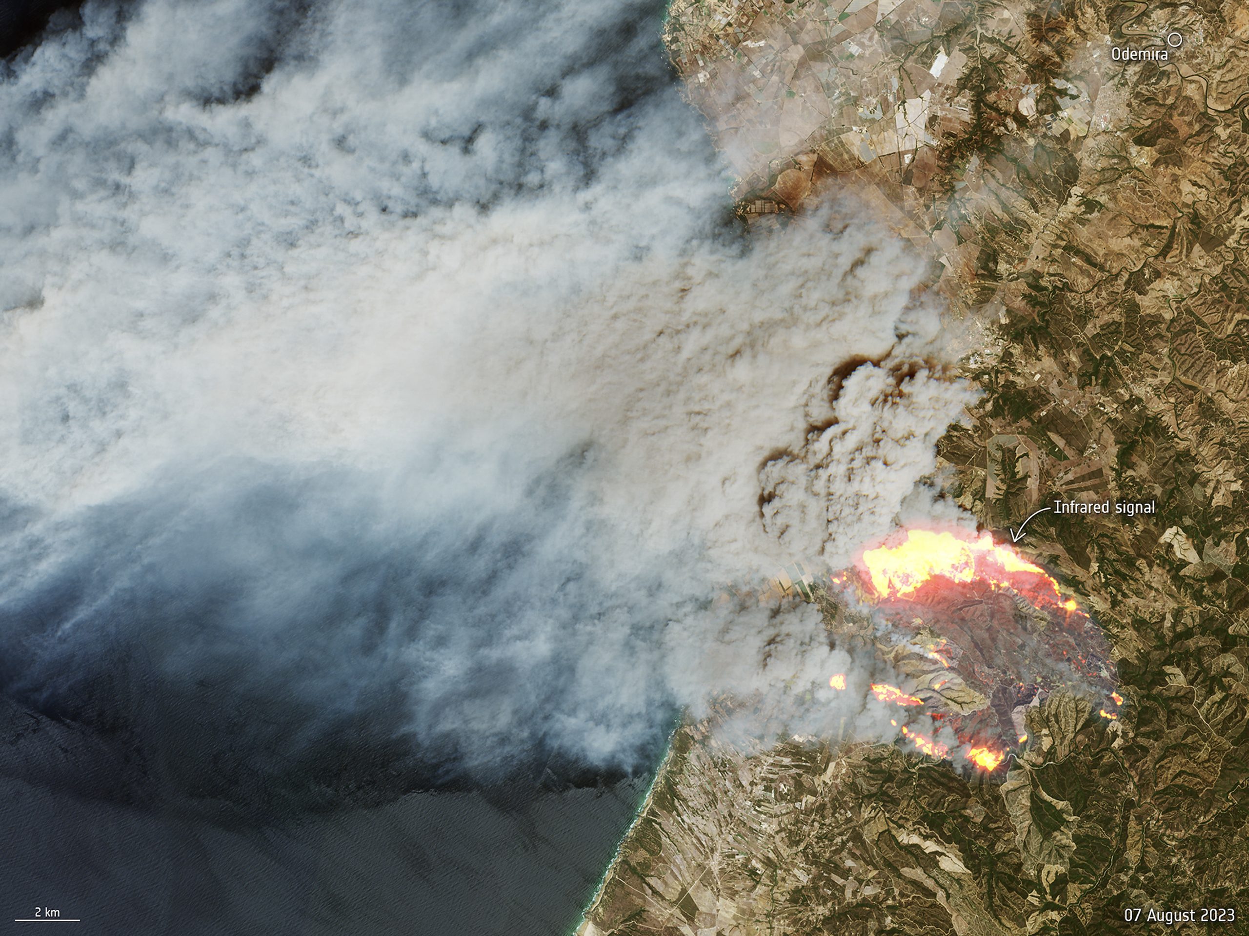 Imagem de satélite mostra dimensão e violência de chamas em Odemira