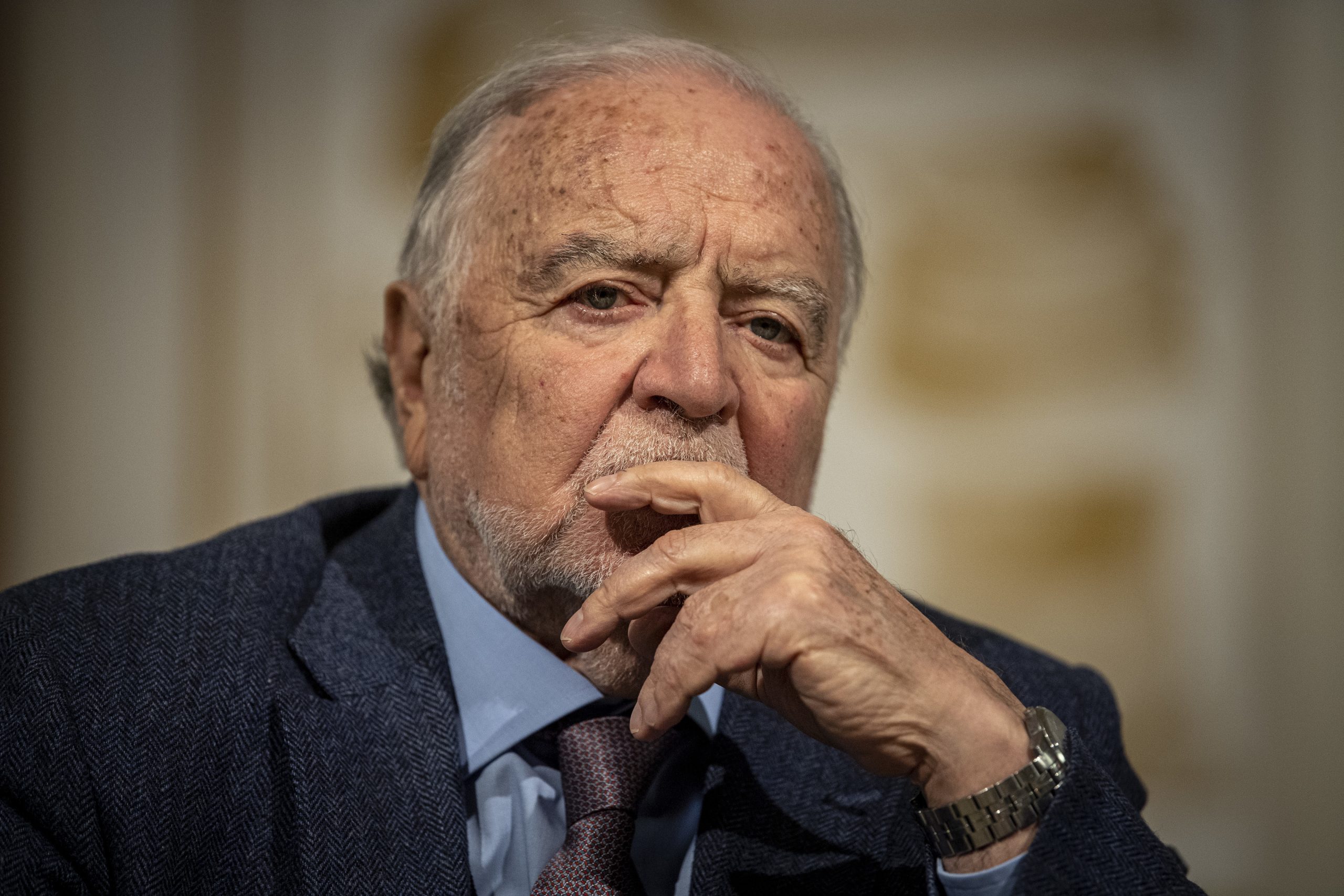 Obra em prosa de Manuel Alegre reunida num único volume chega às livrarias