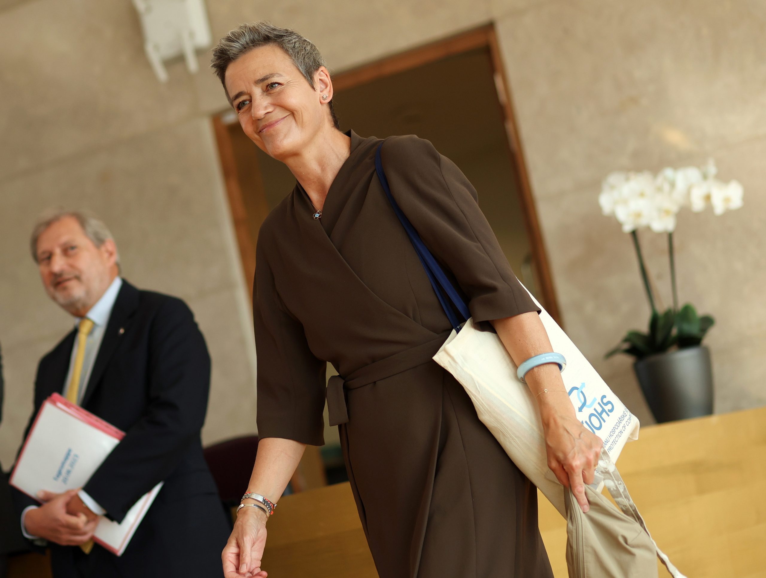 Vestager volta à Comissão Europeia após perder ‘corrida’ à liderança do BEI