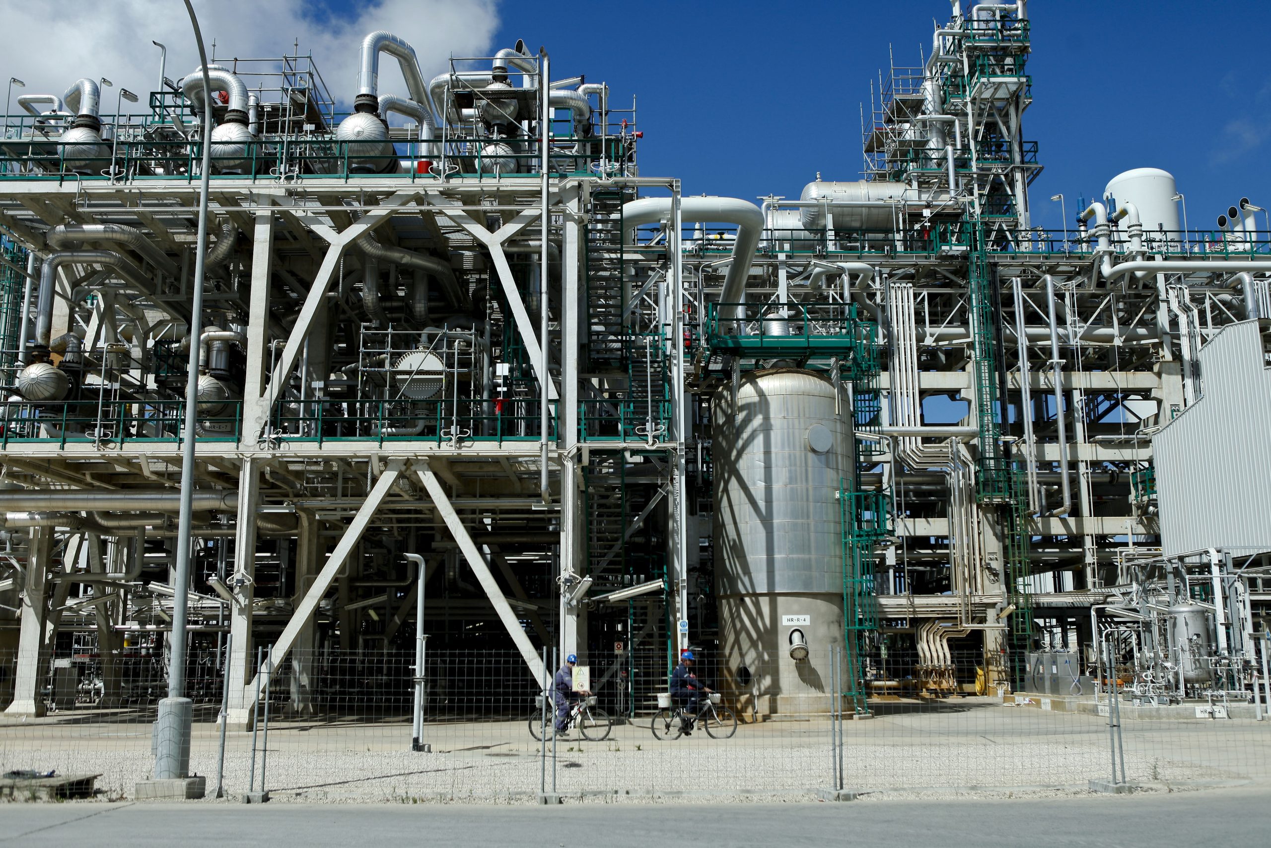 Trabalhadores da manutenção da refinaria de Sines da Petrogal iniciam 2 dias de greve