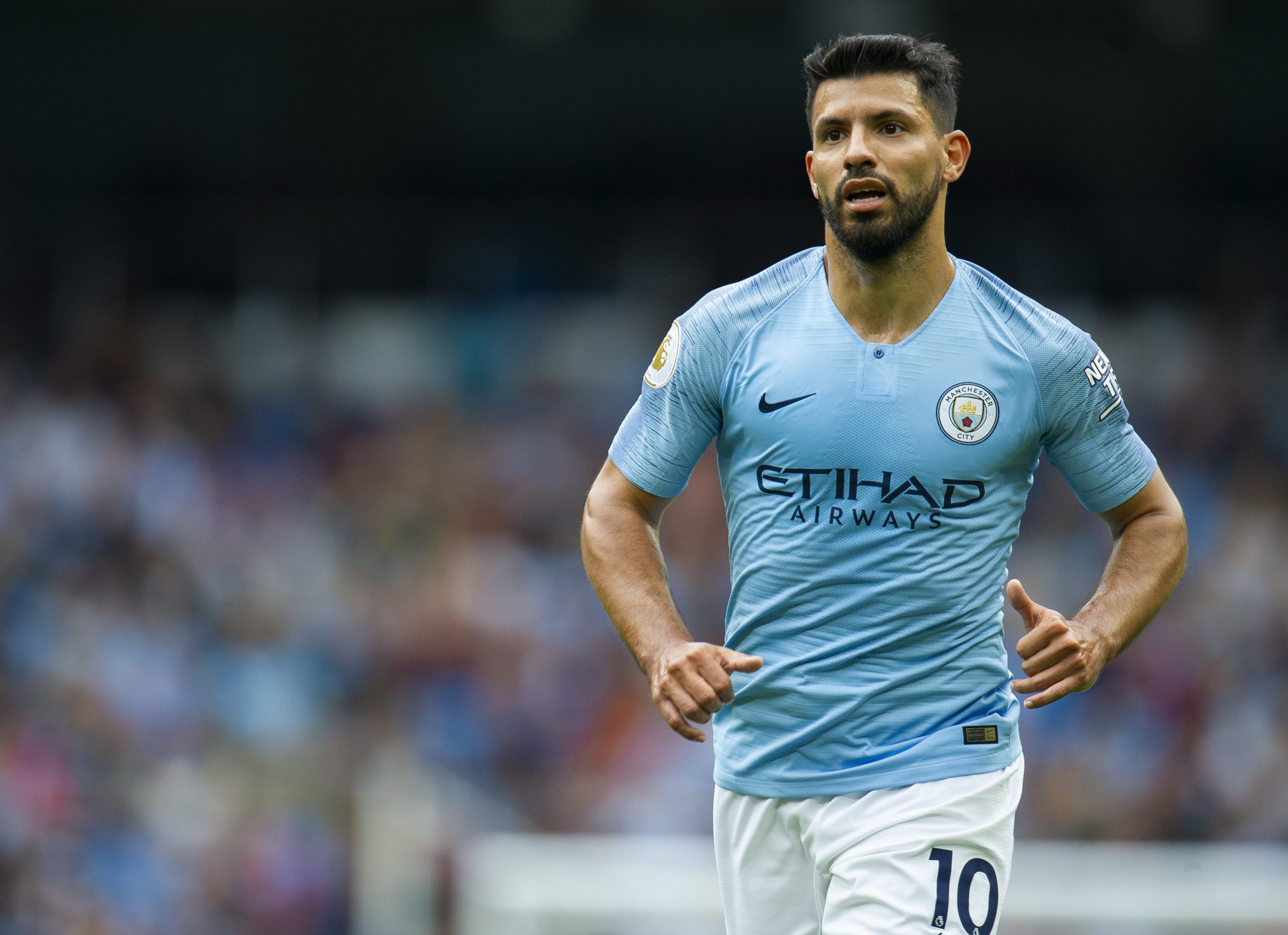 Sergio Aguero renova contrato com Manchester City até 2021