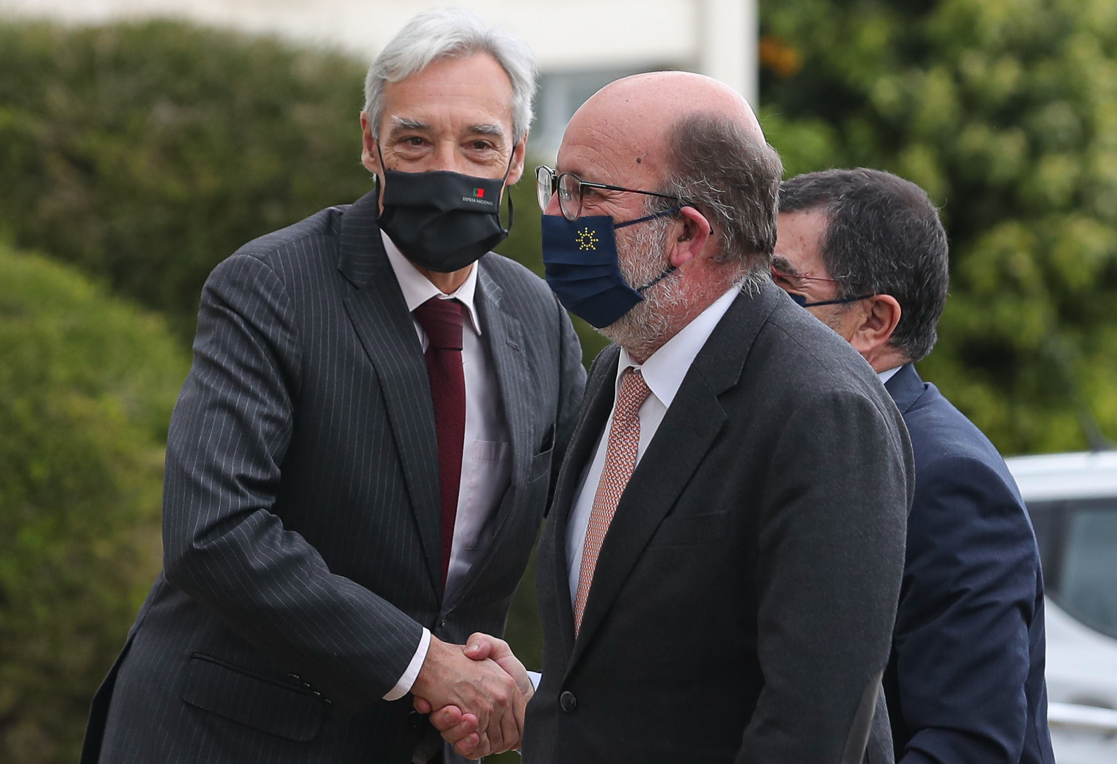 Ministros da Defesa e Ambiente afirmam que o conflito na Ucrânia não é a “guerra maior”