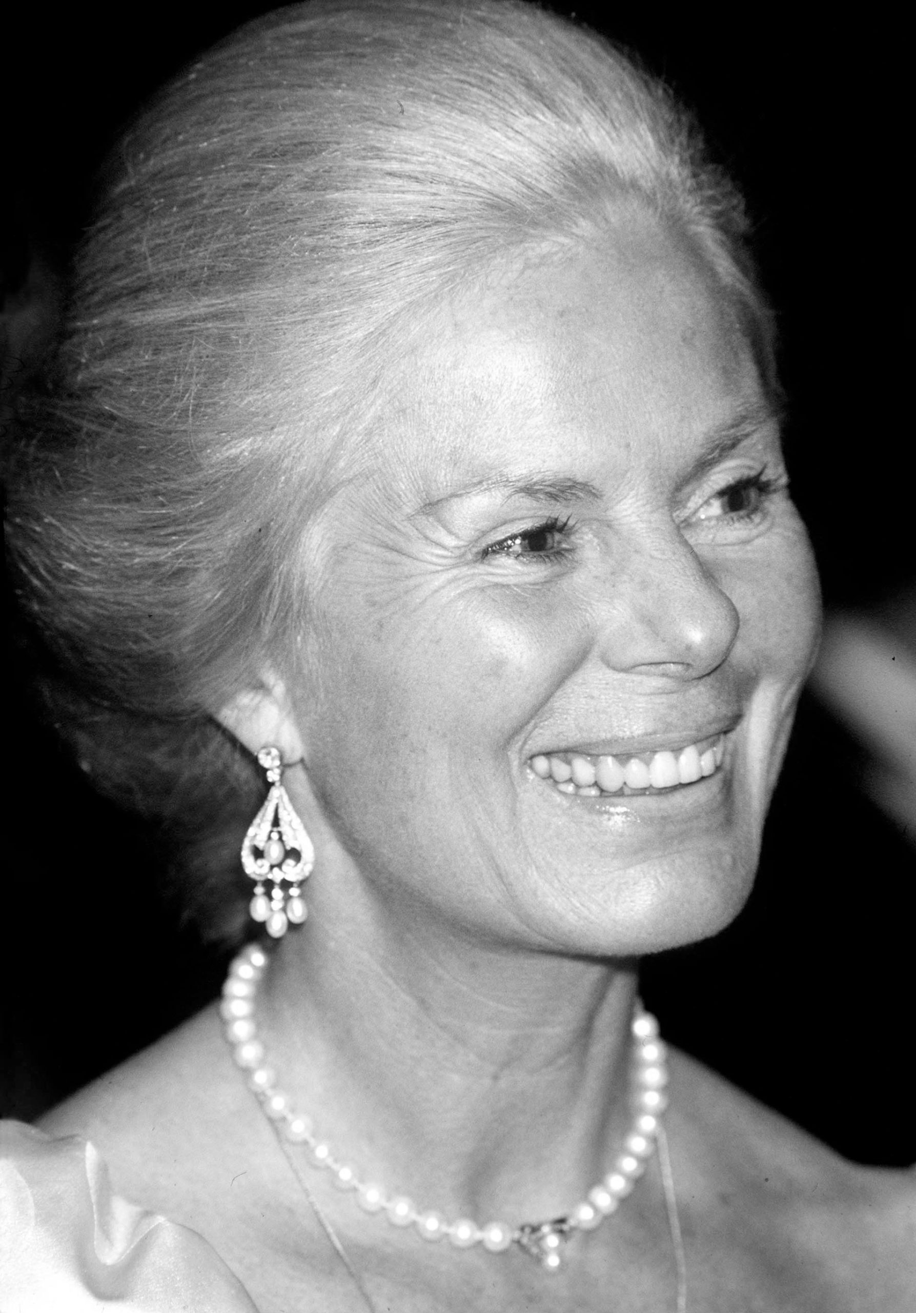 Katharine, Duquesa de Kent e prima da Rainha Isabel II, morre aos 92 anos