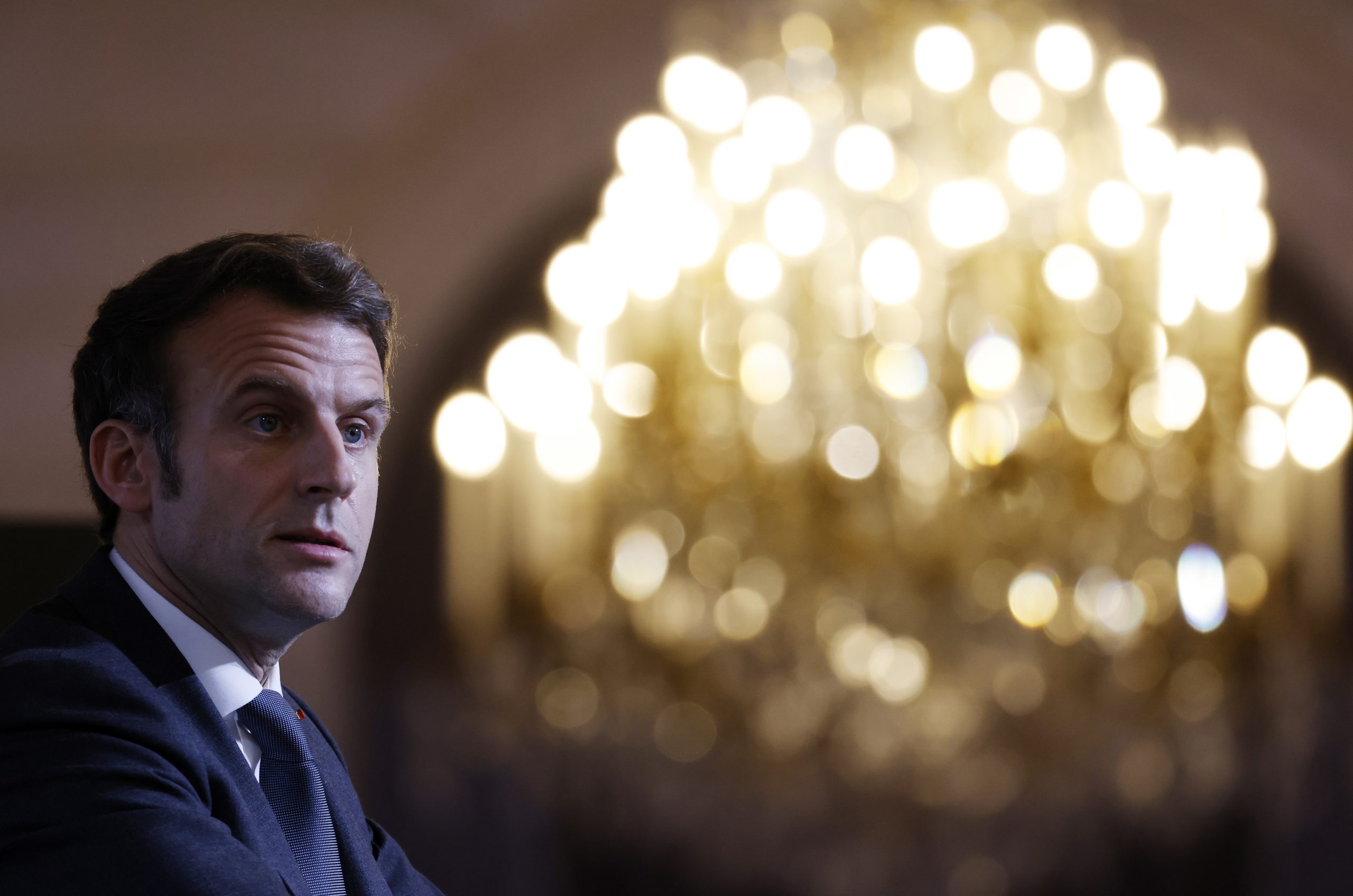 Macron pede “libertação imediata” de investigadora presa no Irão