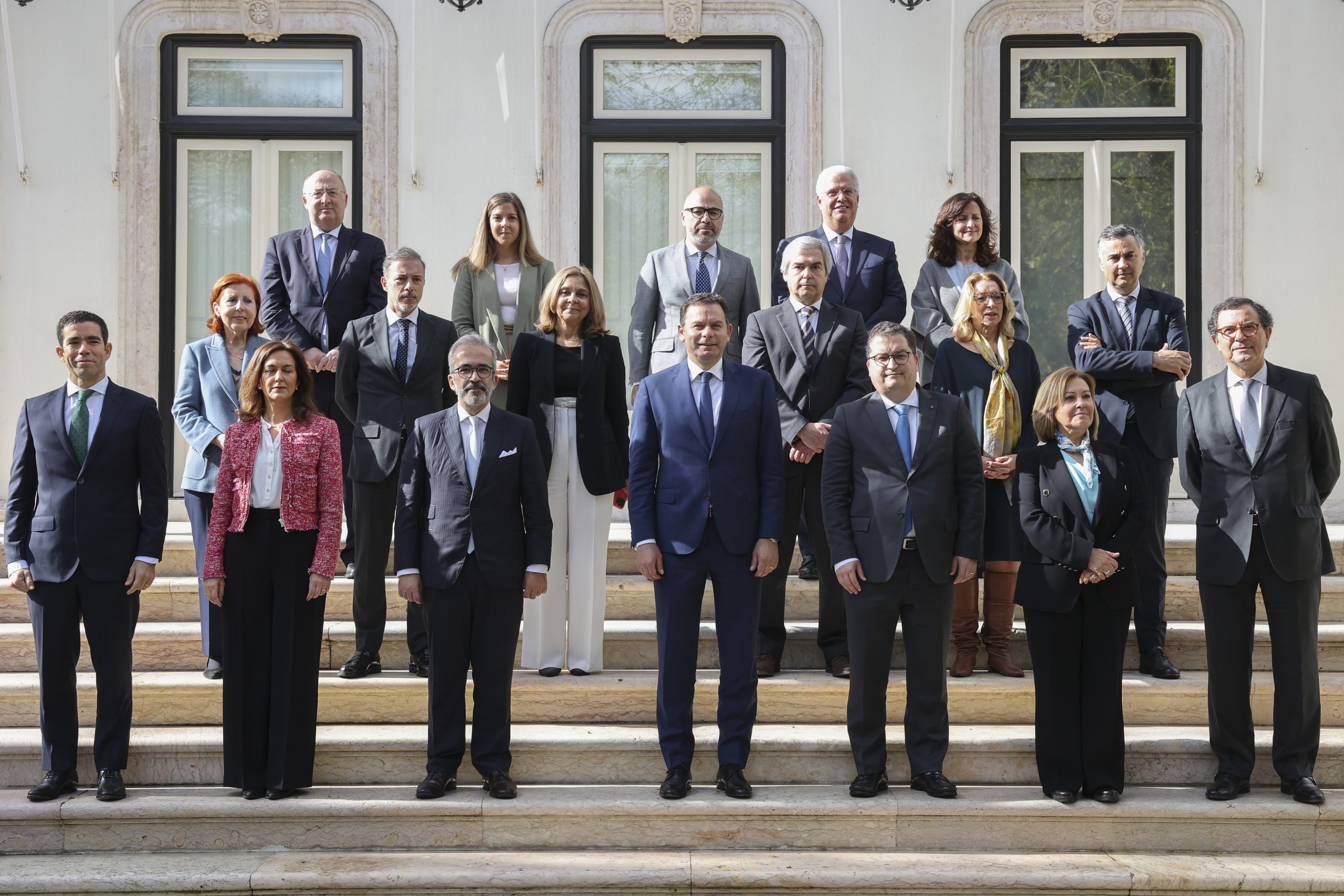 Programa do Governo entregue. “Este é um programa de mudança e de diálogo”