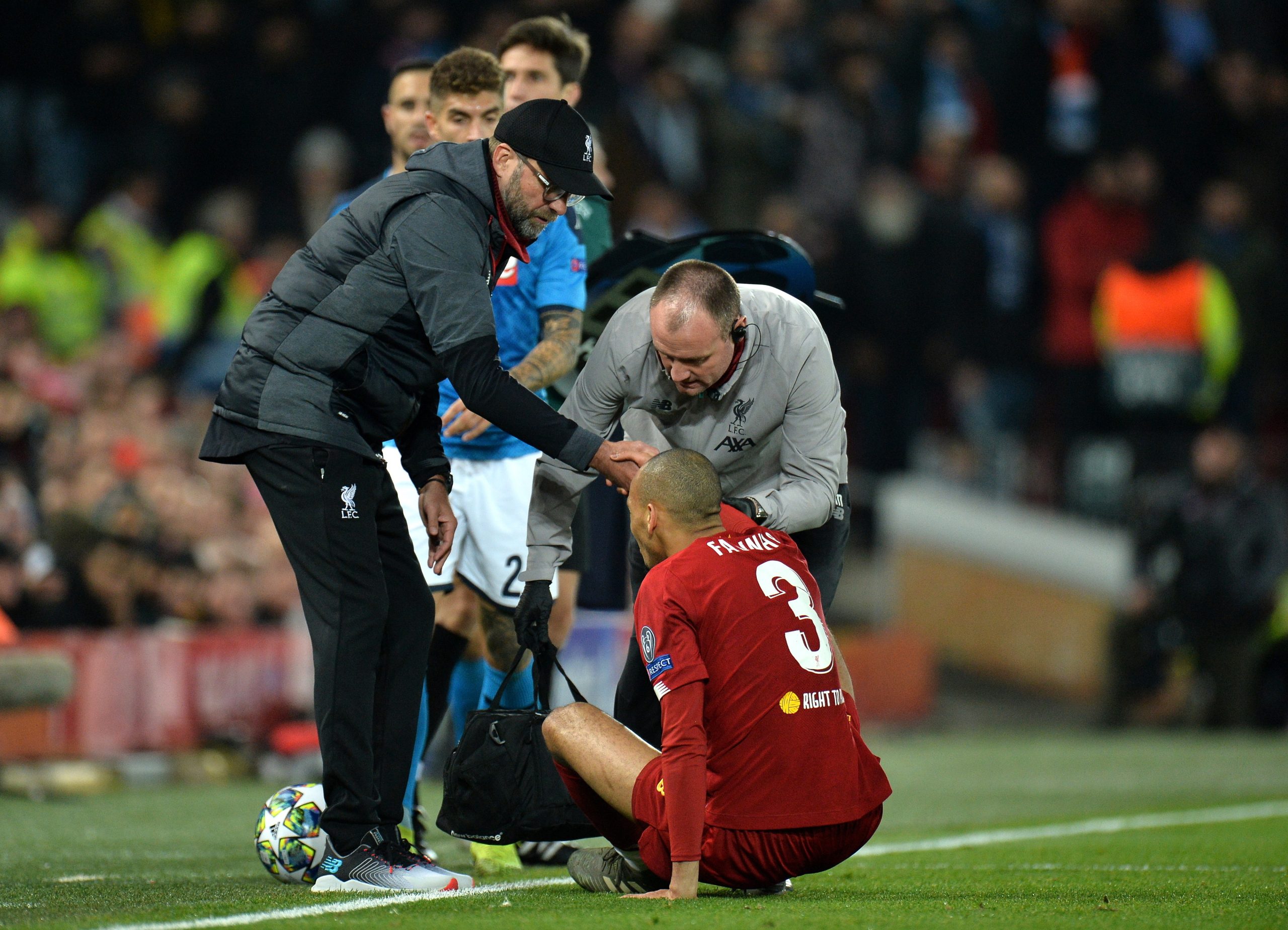 Brasileiro Fabinho desfalca Liverpool durante um mês e falha Mundial de clubes