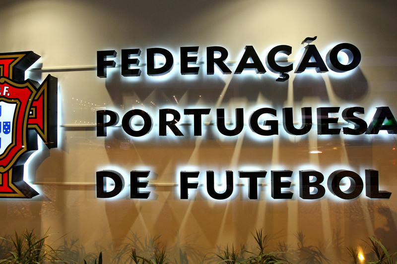 Novo regulamento disciplinar da FPF agrava sanções por comportamento racista