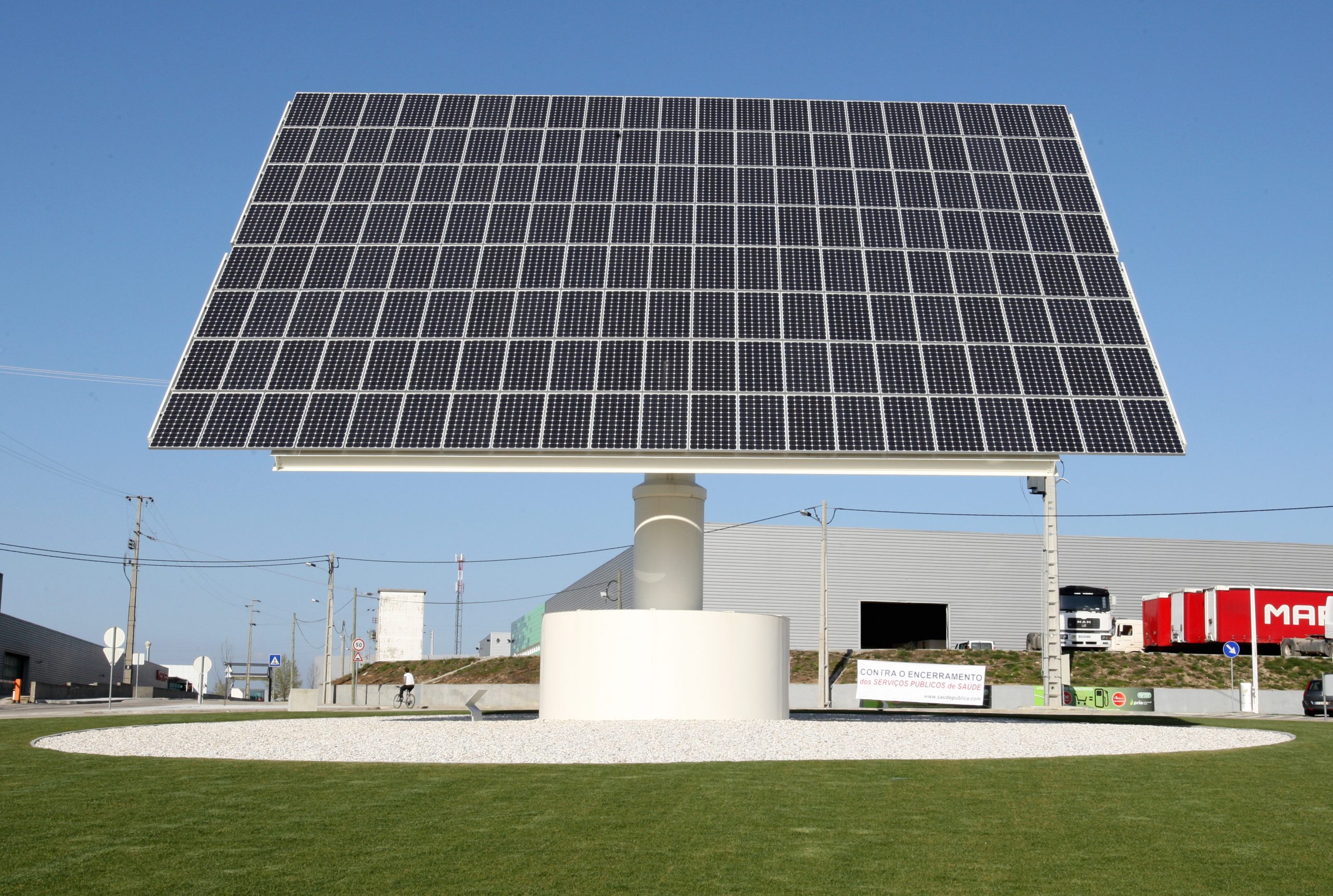 Fábrica de painéis solares de Moura vai fechar e deixa 105 pessoas desempregadas